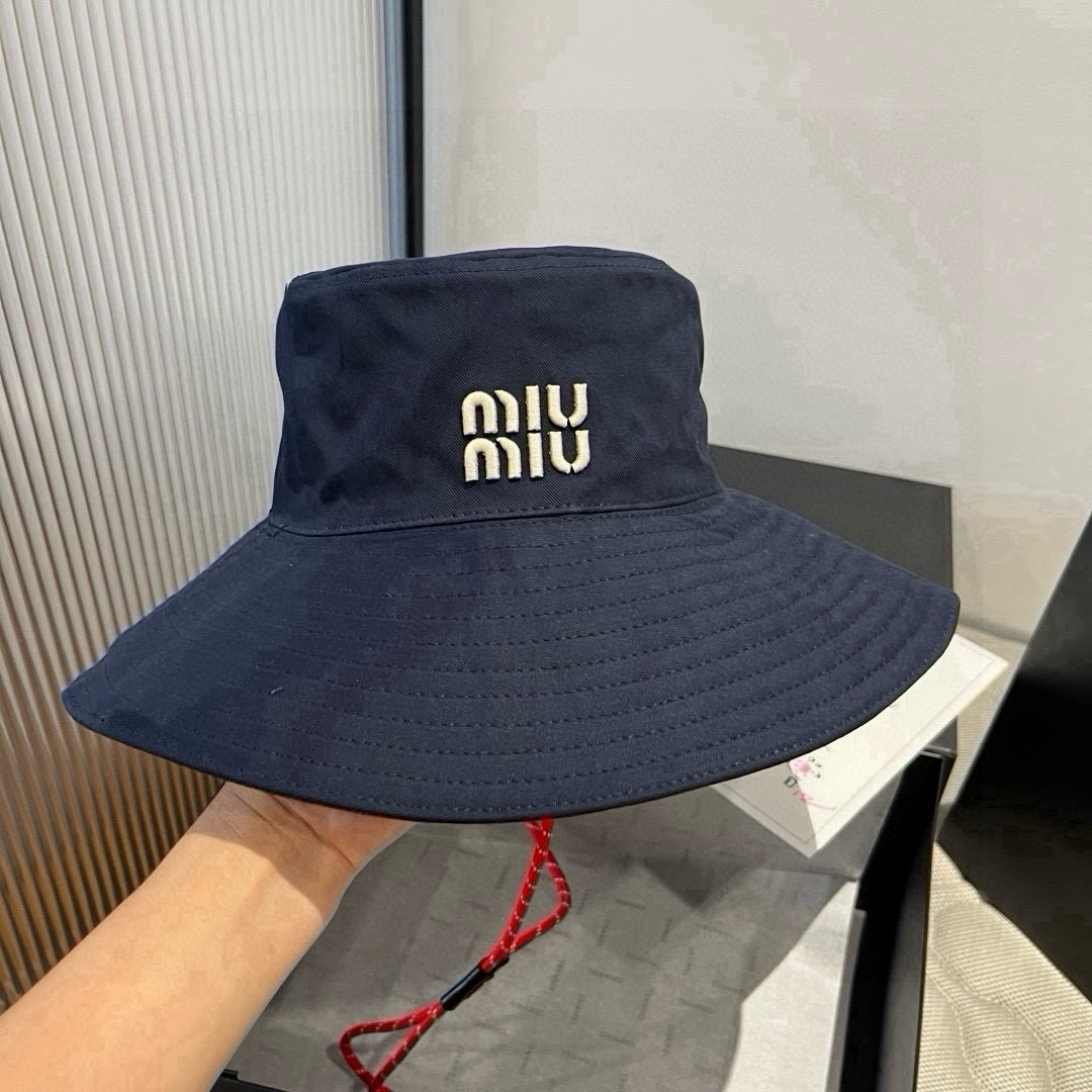 🆕

miumiu缪缪专柜款渔夫帽，高端定制，头围57cm