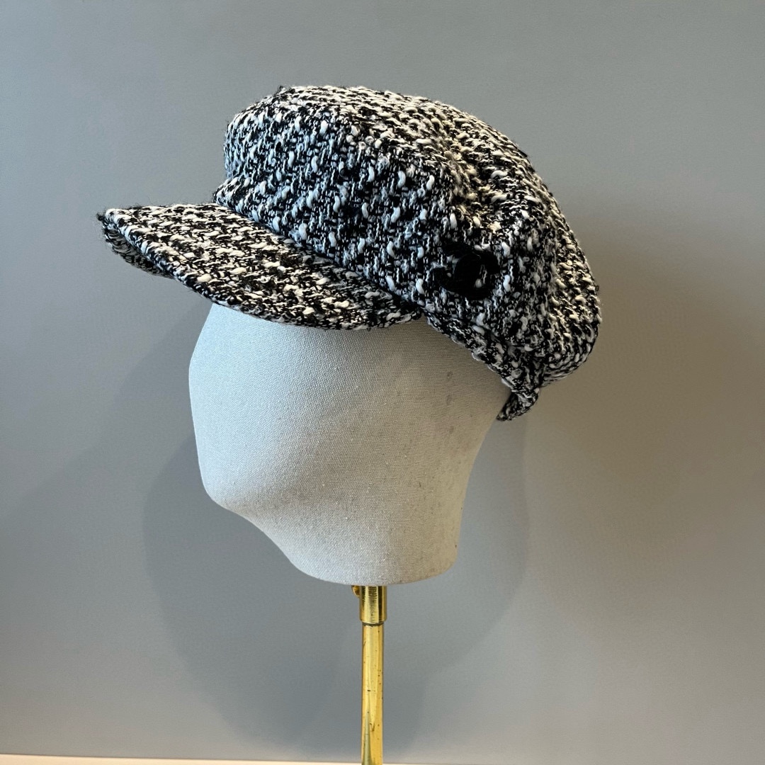 🆕

香奈儿新款鸭舌画家帽，头围57cm