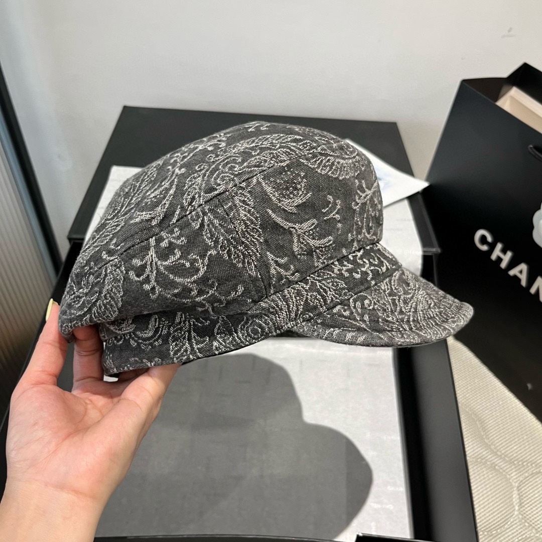 🆕

Lv新款鸭舌军帽，高级定制，头围57cm