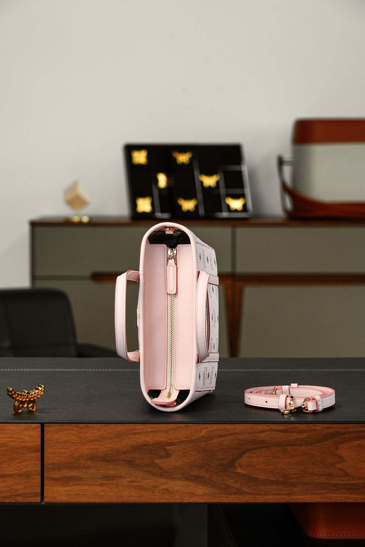 ®全新升级®官网同步 𝙈𝘾𝙈 𝘼𝙧𝙚𝙣 𝙏𝙤𝙣𝙞 𝙈𝙞𝙣𝙞 经典菜篮子购物袋 ·CP独家出品｜轻雾粉色 🉑️单肩🉑️斜挎