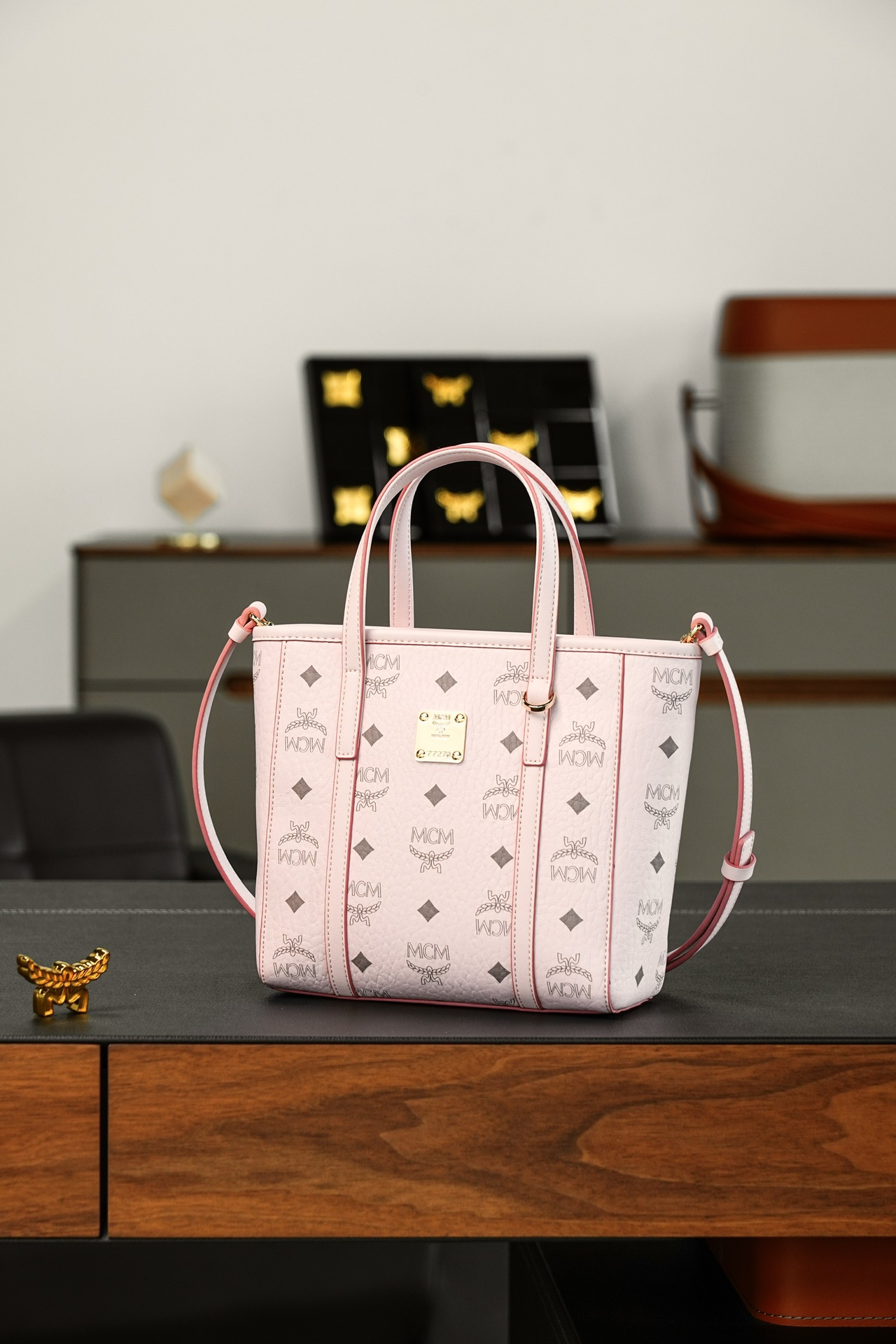 ®全新升级®官网同步 𝙈𝘾𝙈 𝘼𝙧𝙚𝙣 𝙏𝙤𝙣𝙞 𝙈𝙞𝙣𝙞 经典菜篮子购物袋 ·CP独家出品｜轻雾粉色 🉑️单肩🉑️斜挎