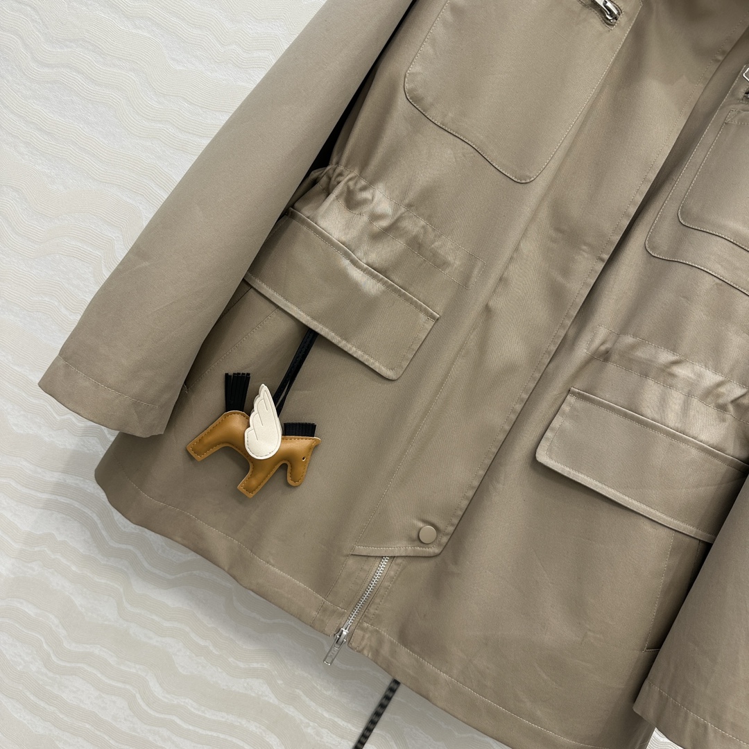 “Exclusive Female Outfit P1392 with Hand-Carrying Design and All-Meat Fabrics” - 图片 5
