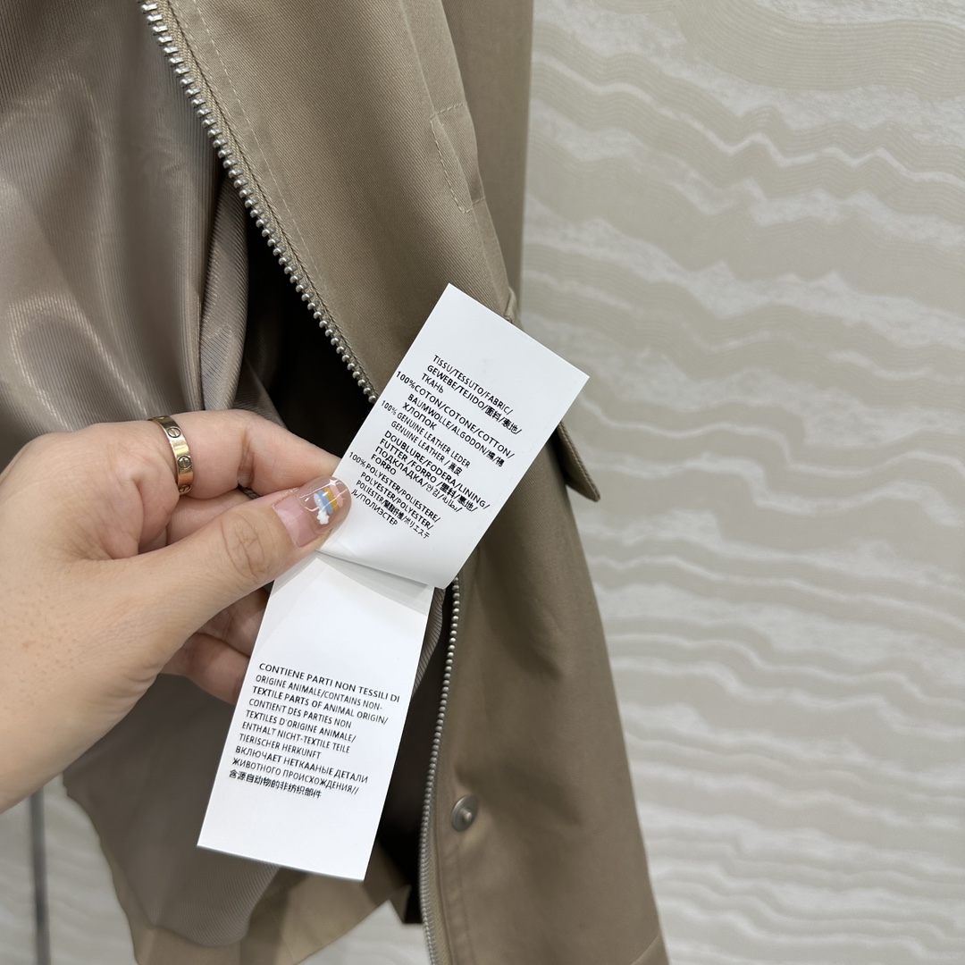 “Exclusive Female Outfit P1392 with Hand-Carrying Design and All-Meat Fabrics” - 图片 8