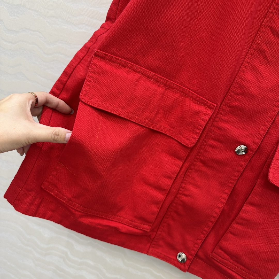 “Exclusive Red Tarpaulin Flighter Women’s Suit with Customized Design and High-Density Fabric” - 图片 6