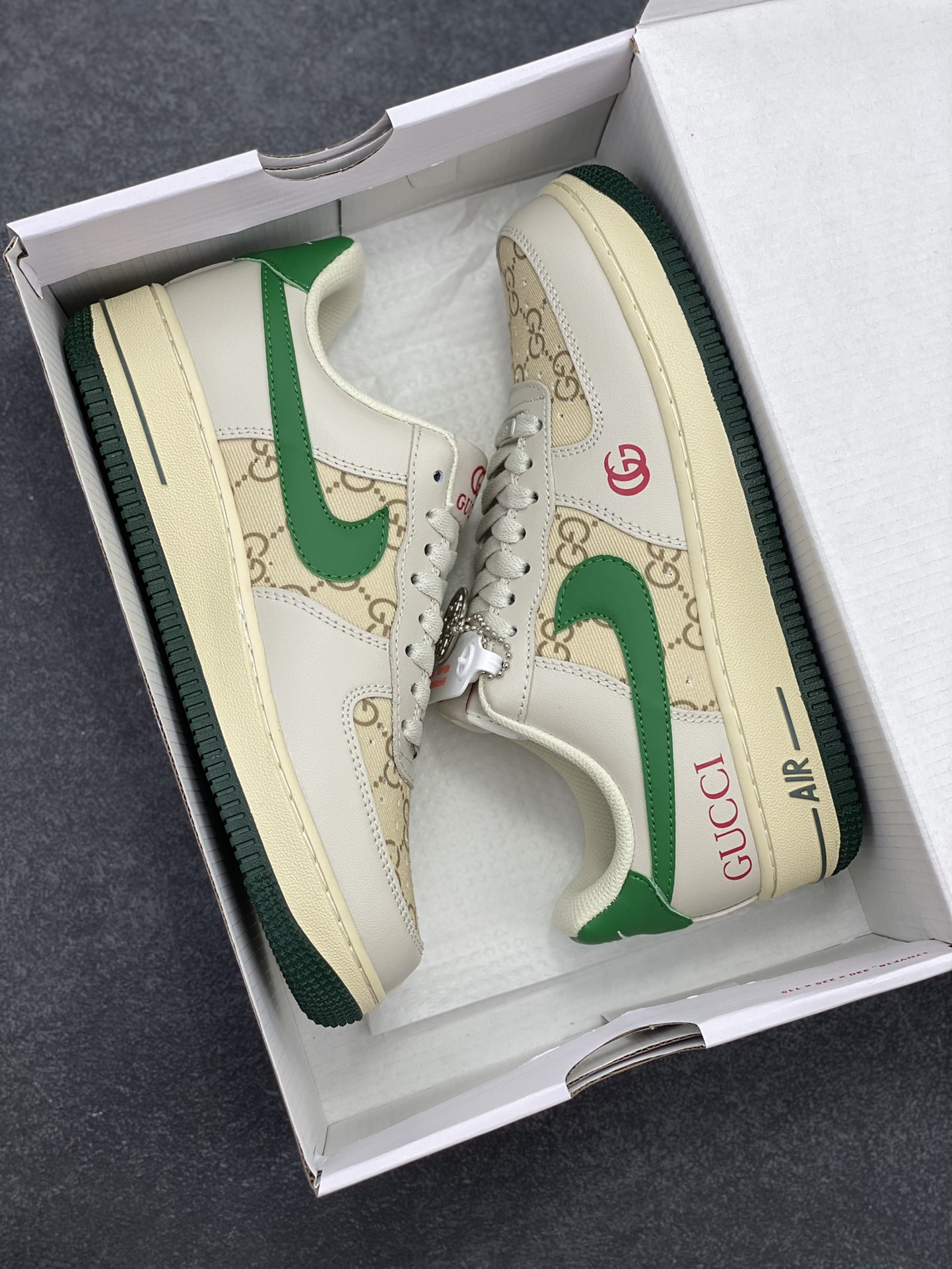 图片[9]-NIke Air Force 1 \’07 Low “古驰联名——灰绿勾”空军一号 低帮 运动鞋 休闲鞋 折边针车 工艺难度大 原楦头原纸板 原装鞋盒 定制五金配件 内置全掌气垫 原厂鞋底 货号：AH8462-003 尺码：36 36.5 37.5 38 38.5 39 40 40.5 41 42 42.5 43 44 44.5 45-选品中心