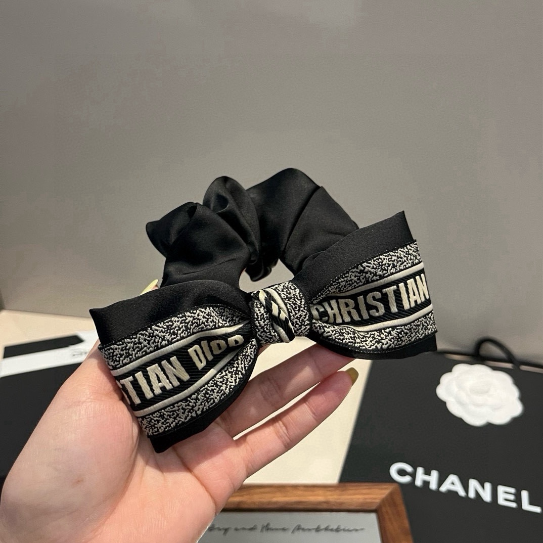 🆕

Dior迪奥新款发圈