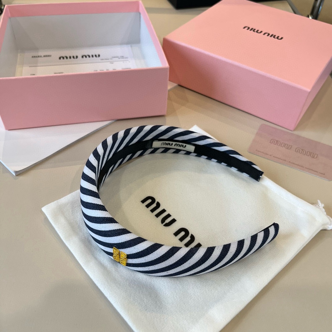 🆕

miumiu缪缪新款发箍