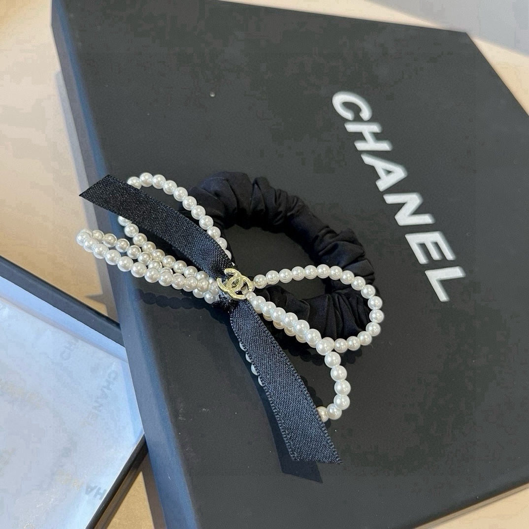 🆕

Chanel香奈儿珍珠蝴蝶结橡皮圈