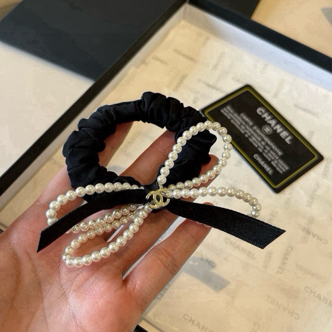 🆕

Chanel香奈儿珍珠蝴蝶结橡皮圈