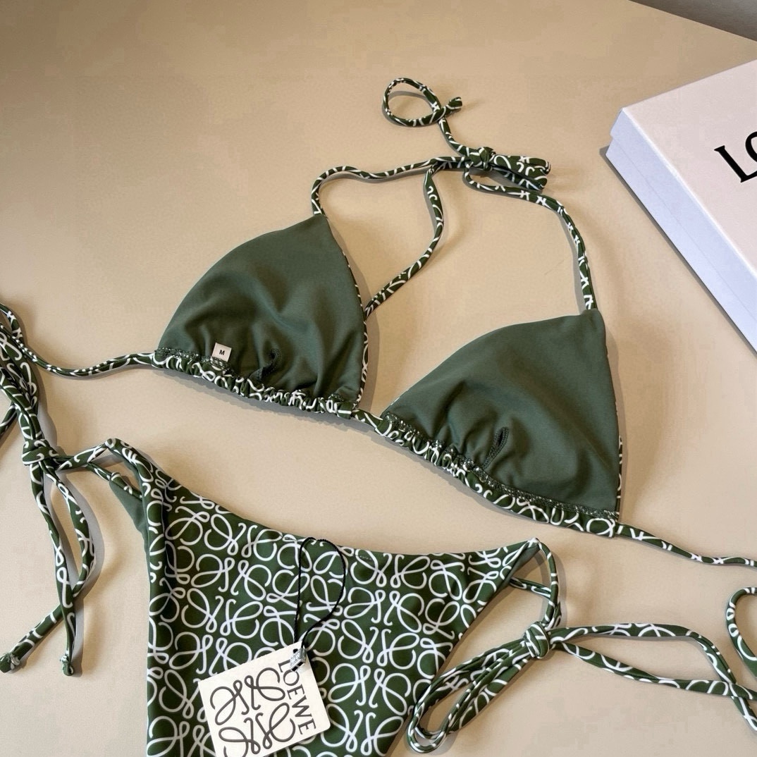🆕
罗意威LOEWE新款比基尼泳衣👙❤️😍🥰适合多种场景的游泳衣🏊‍♀️海边 游泳池 温泉 水上乐园 漂