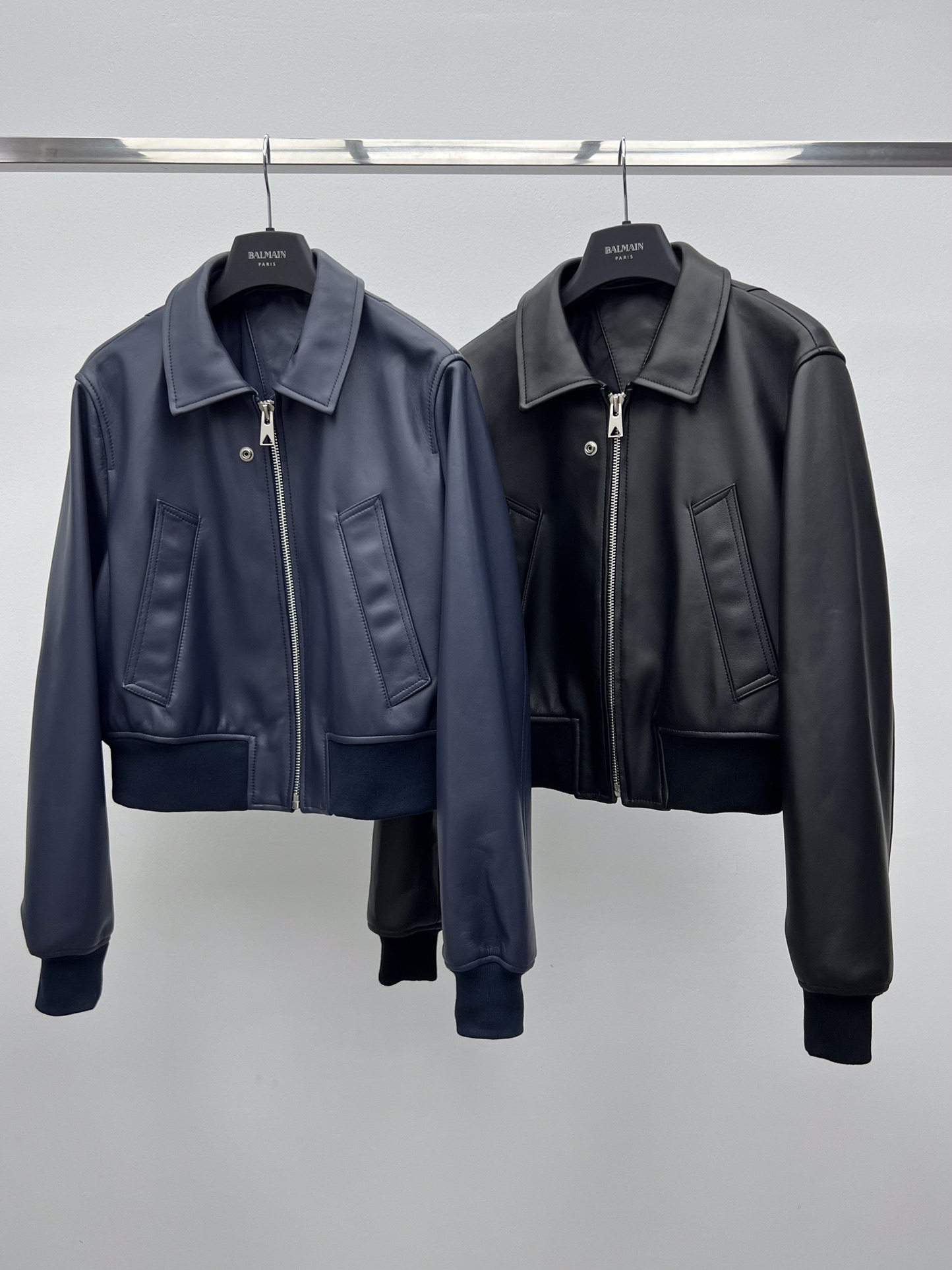 “Bottega Veneta Short Leather Jacket: Dustproof Bag, Sheep Hide Material, Classic Zipper Cut”