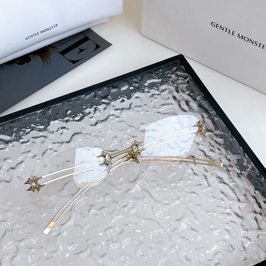 GENTLE MONSTE* BOLD系列墨镜 100%纯钛架 MOD：Node TITANIUMSIZ