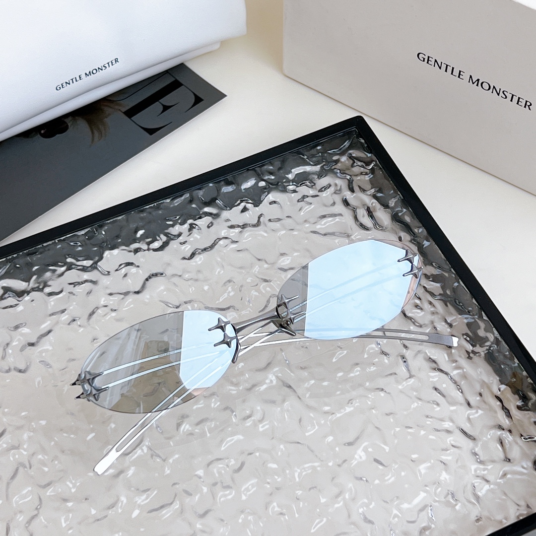 GENTLE MONSTE* BOLD系列墨镜 100%纯钛架 MOD：Node TITANIUMSIZ