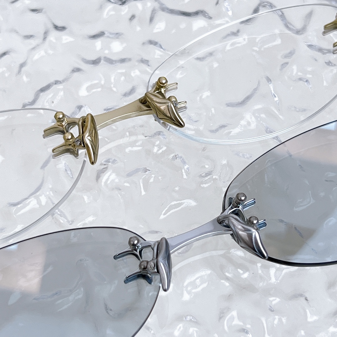 GENTLE MONSTE* BOLD系列墨镜 100%纯钛架 MOD：Node TITANIUMSIZ