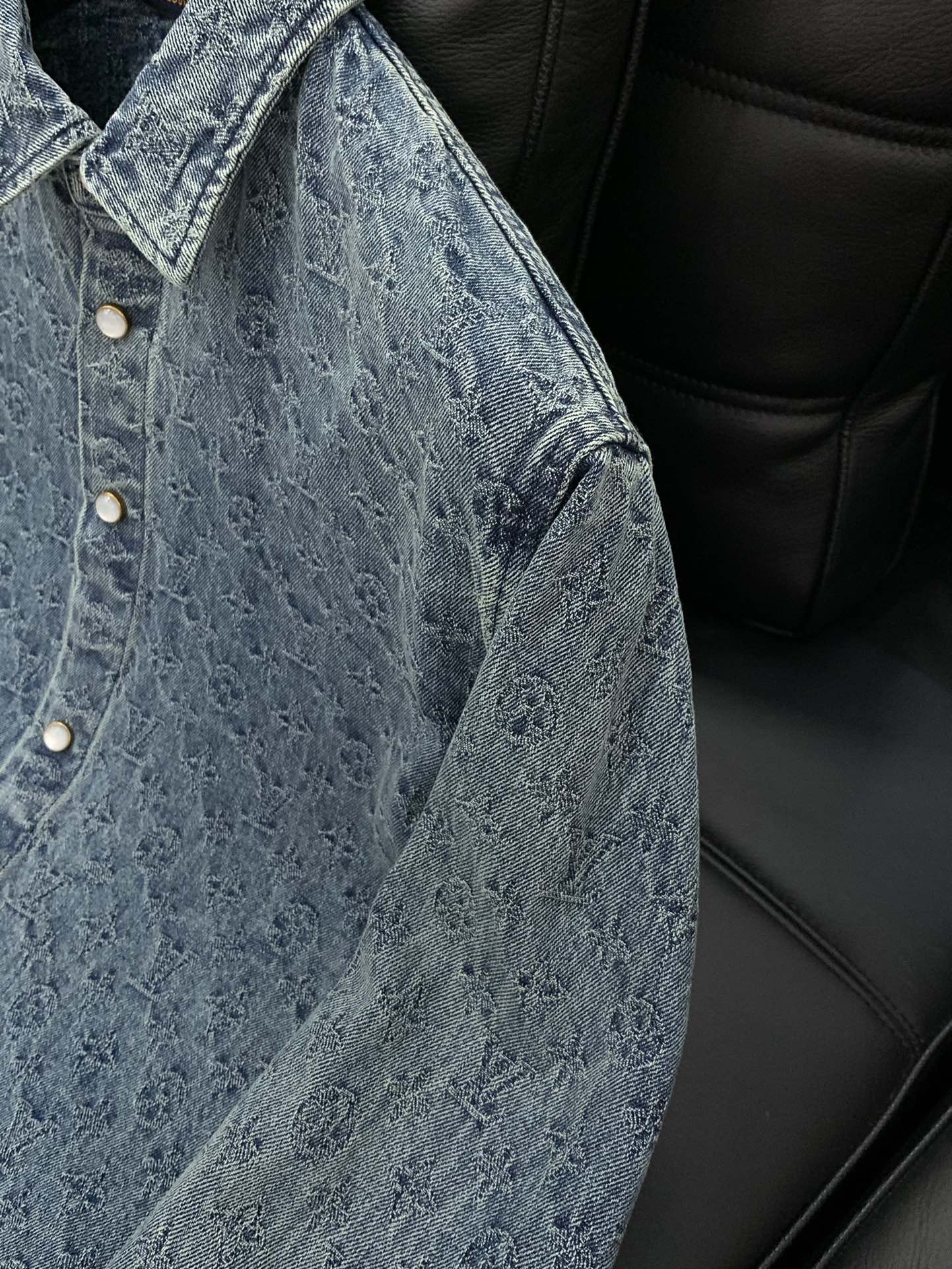 ，LouisVuitton 路易威登，2024秋冬最新款，专柜同步有售，原单狠货，时尚休闲牛仔外套，上身