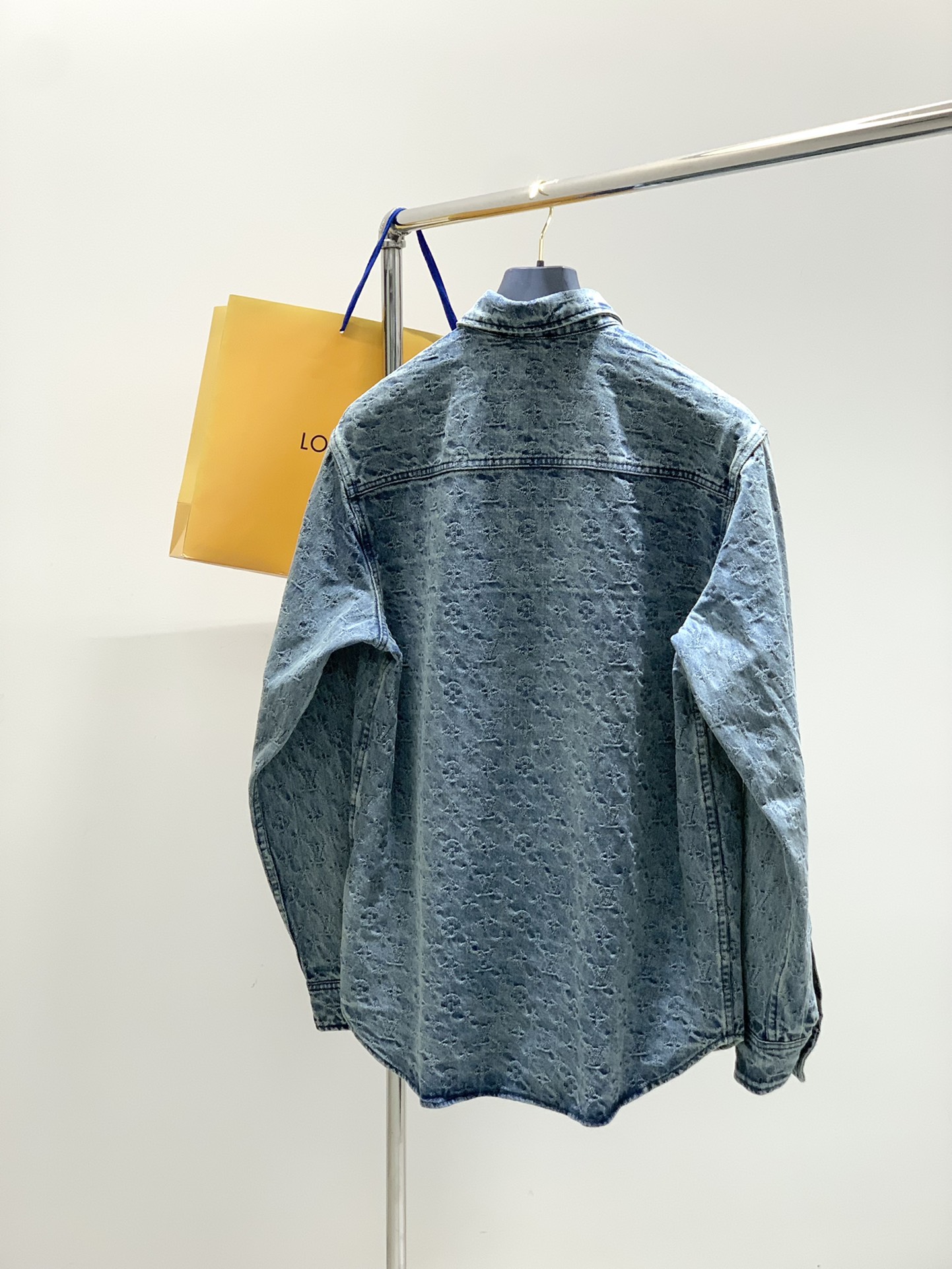 ，LouisVuitton 路易威登，2024秋冬最新款，专柜同步有售，原单狠货，时尚休闲牛仔外套，上身