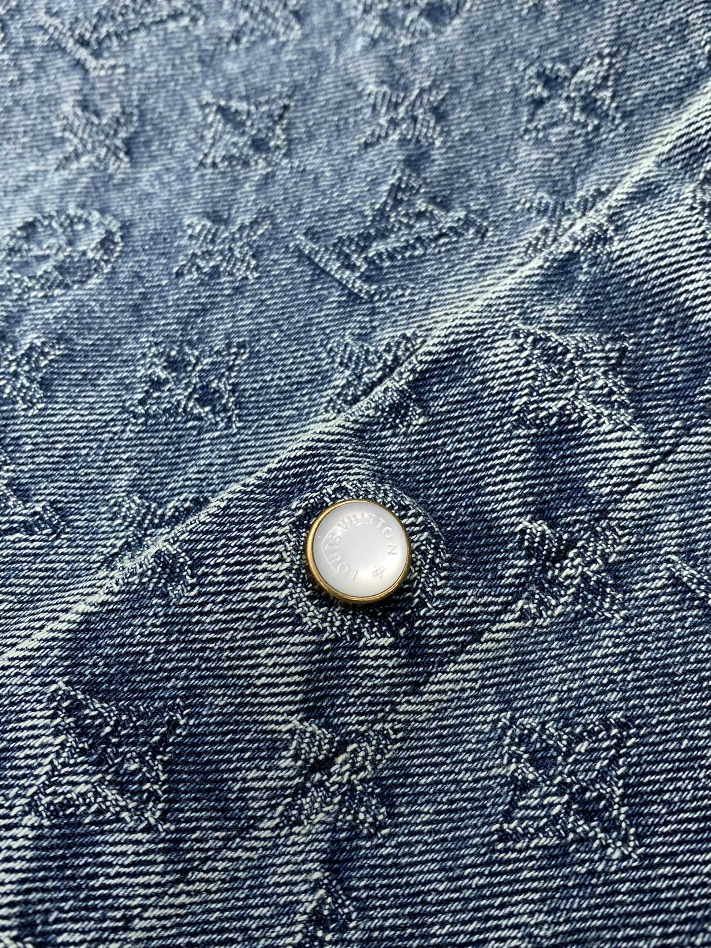 ，LouisVuitton 路易威登，2024秋冬最新款，专柜同步有售，原单狠货，时尚休闲牛仔外套，上身