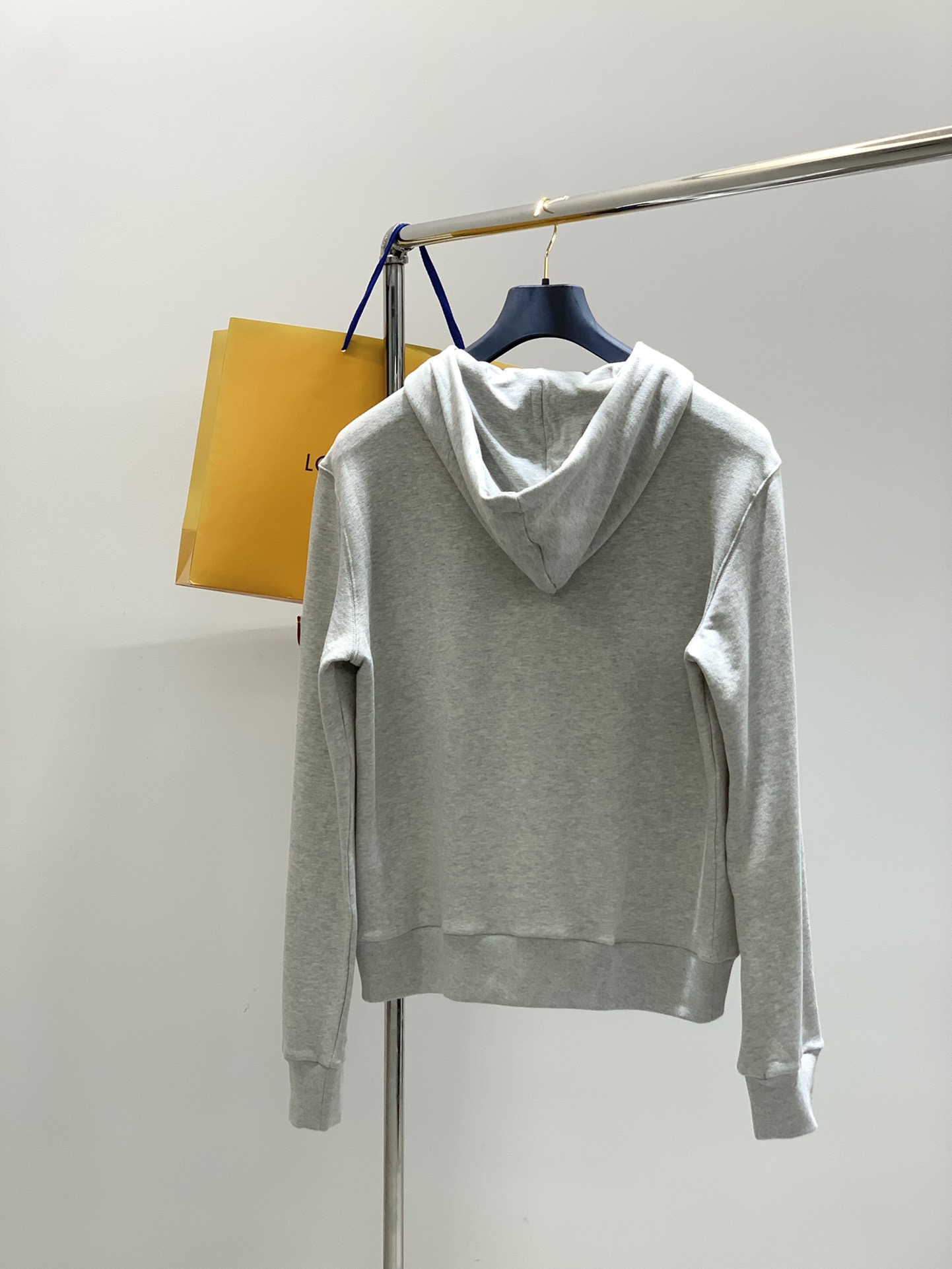 ，LouisVuitton 路易威登，2025秋季最新款，专柜同步有售，原单狠货，时尚休闲连帽外套，上身