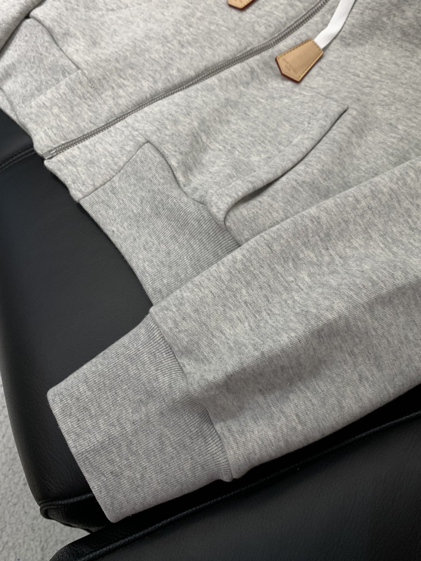 ，LouisVuitton 路易威登，2025秋季最新款，专柜同步有售，原单狠货，时尚休闲连帽外套，上身