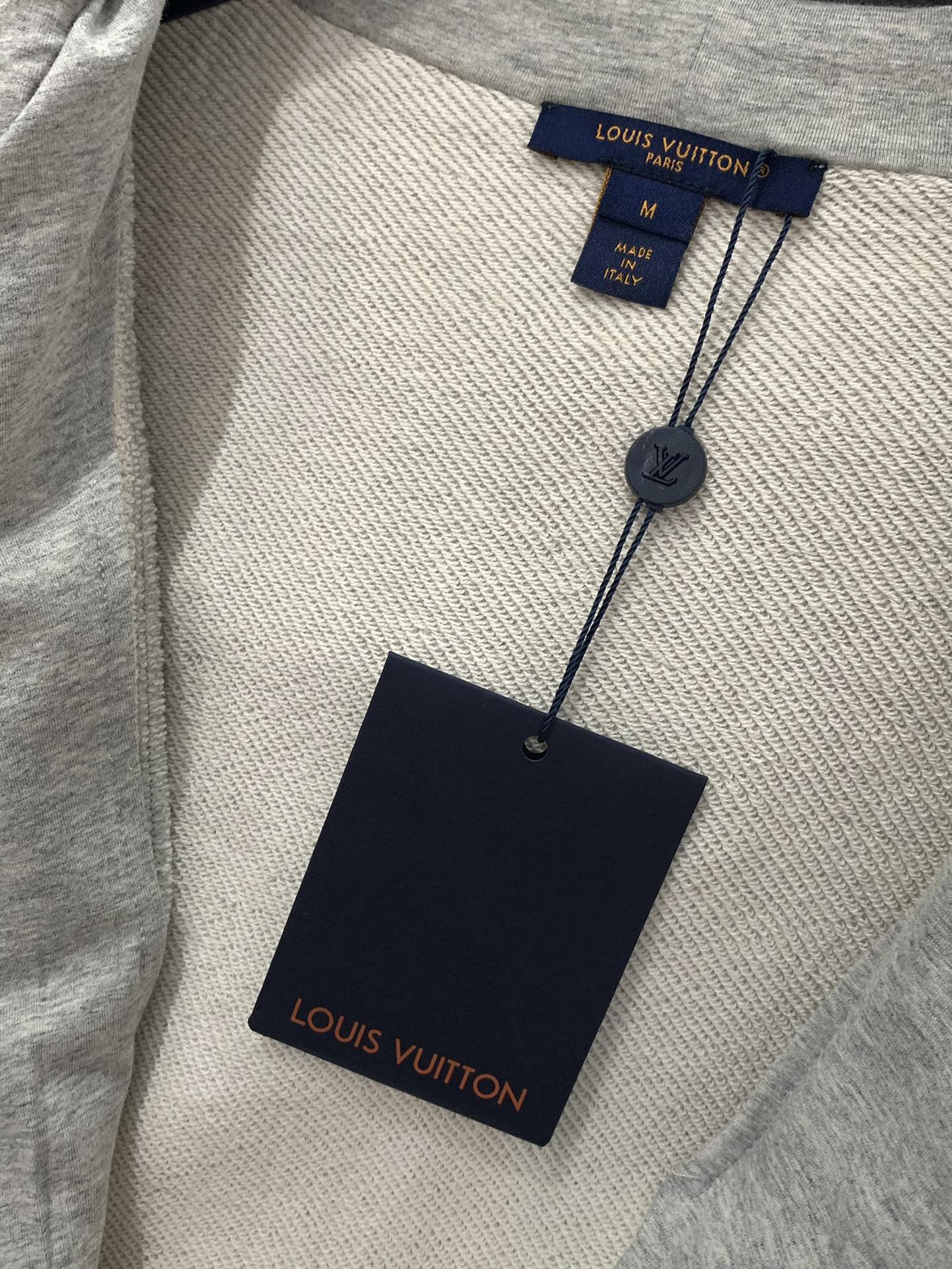 ，LouisVuitton 路易威登，2025秋季最新款，专柜同步有售，原单狠货，时尚休闲连帽外套，上身