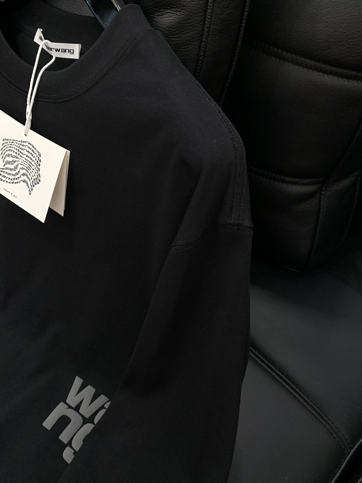 ，Alexander Wang 亚历山大·王，2025早秋新品，时尚休闲圆领长袖T恤，专柜同步有售，顶级