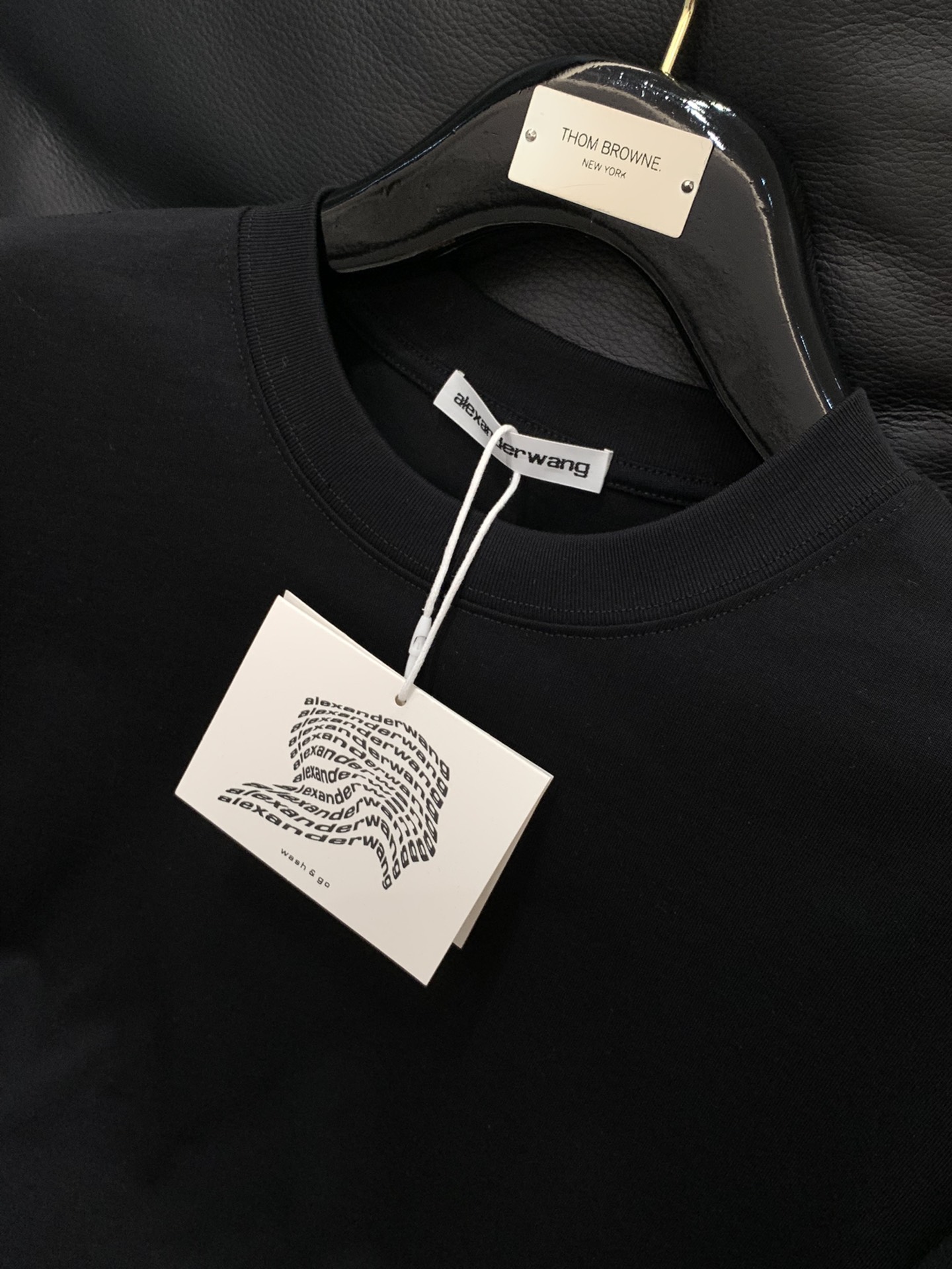 ，Alexander Wang 亚历山大·王，2025早秋新品，时尚休闲圆领长袖T恤，专柜同步有售，顶级