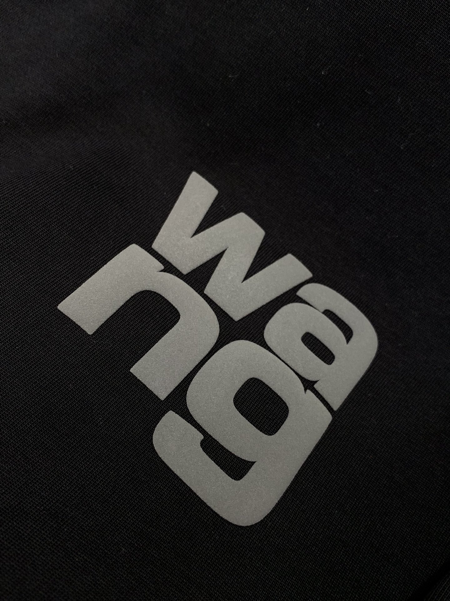 ，Alexander Wang 亚历山大·王，2025早秋新品，时尚休闲圆领长袖T恤，专柜同步有售，顶级