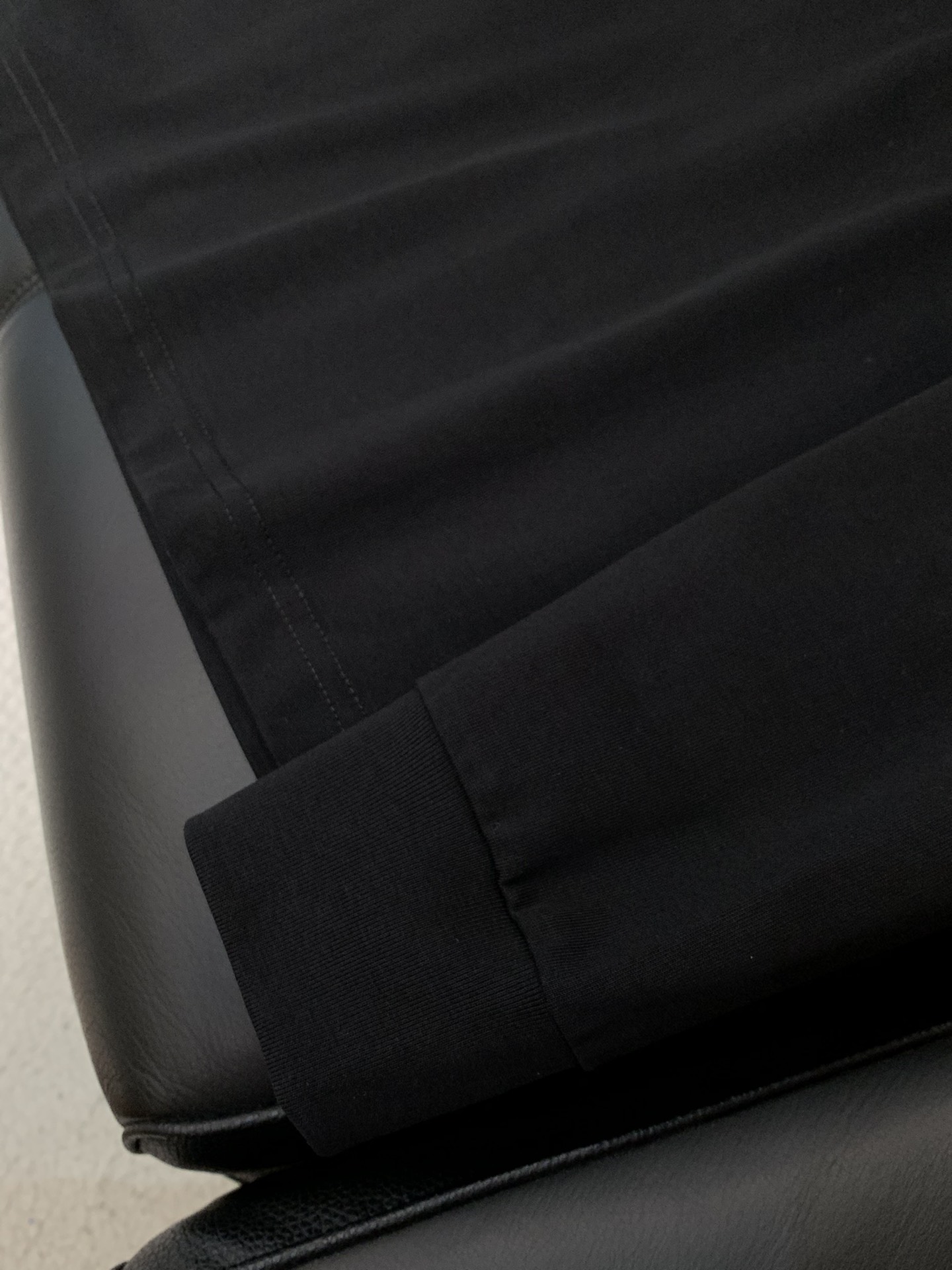 ，Alexander Wang 亚历山大·王，2025早秋新品，时尚休闲圆领长袖T恤，专柜同步有售，顶级