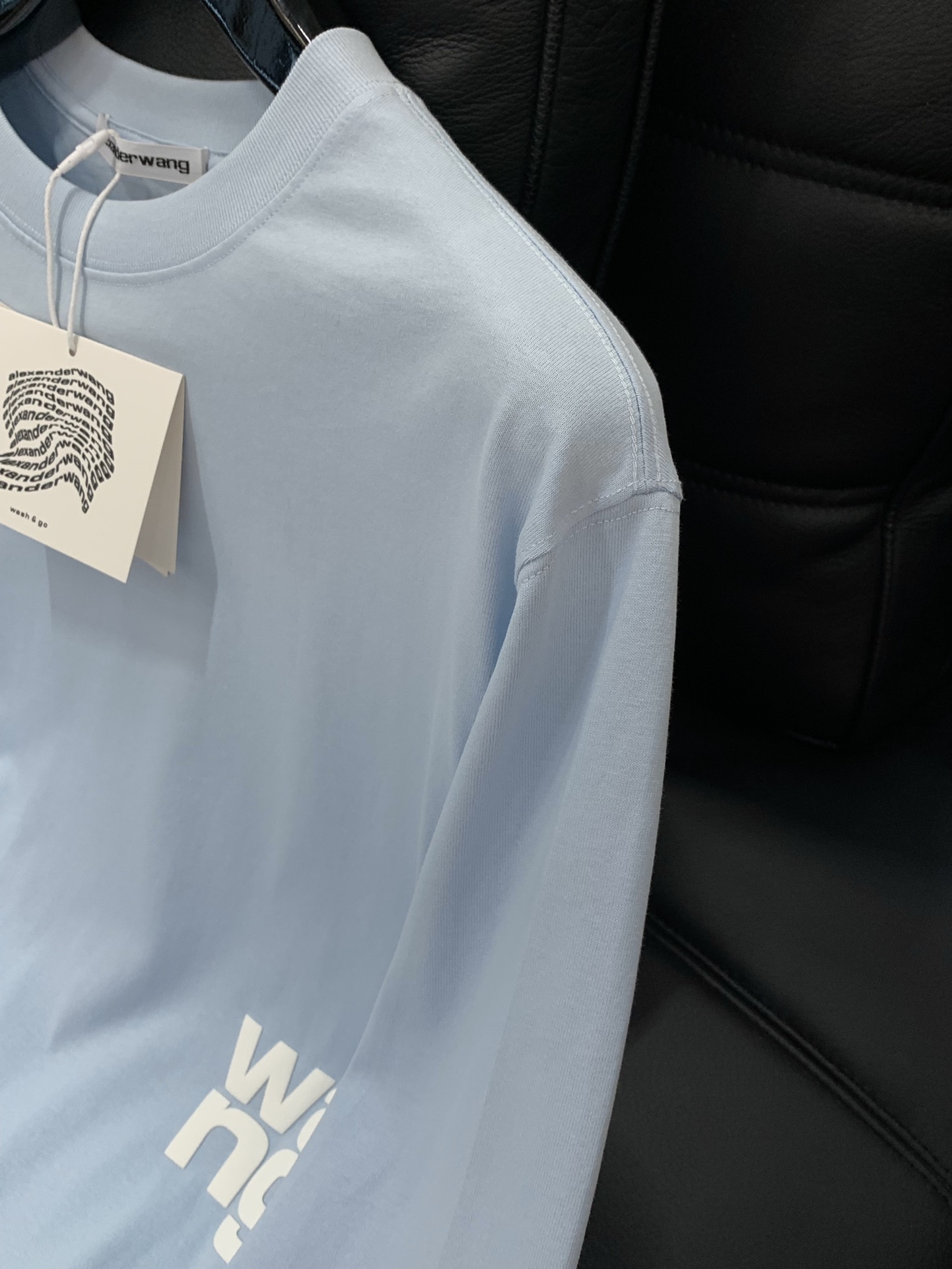 ，Alexander Wang 亚历山大·王，2025早秋新品，时尚休闲圆领长袖T恤，专柜同步有售，顶级