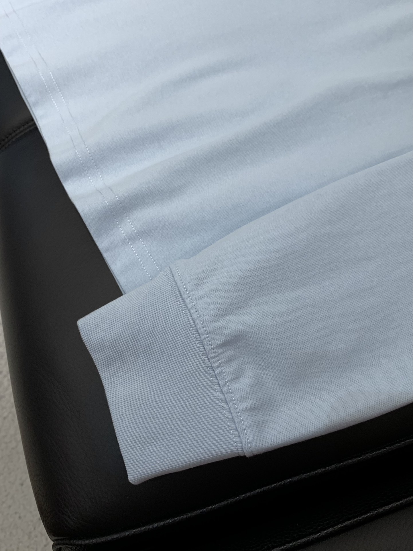 ，Alexander Wang 亚历山大·王，2025早秋新品，时尚休闲圆领长袖T恤，专柜同步有售，顶级