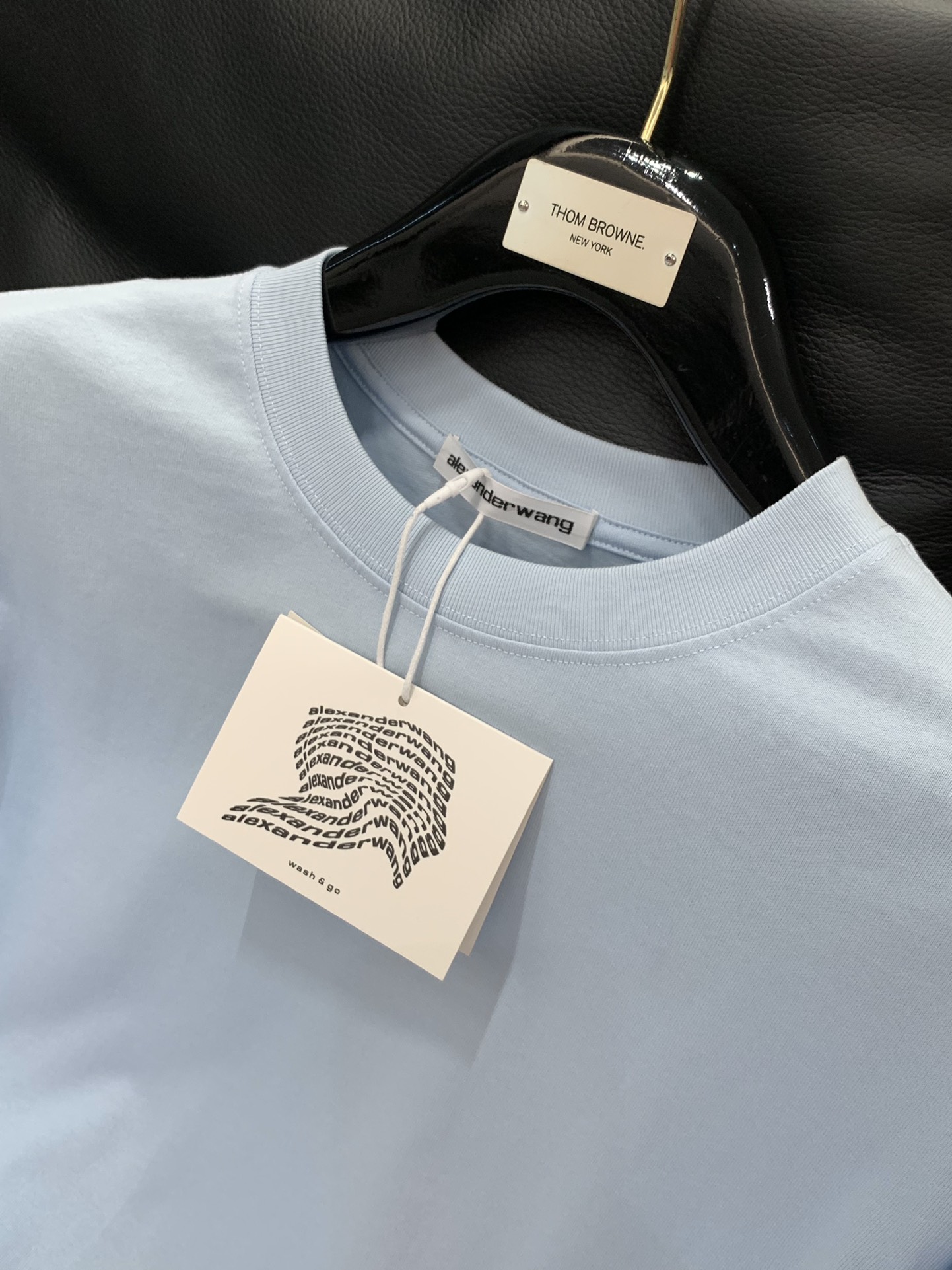 ，Alexander Wang 亚历山大·王，2025早秋新品，时尚休闲圆领长袖T恤，专柜同步有售，顶级