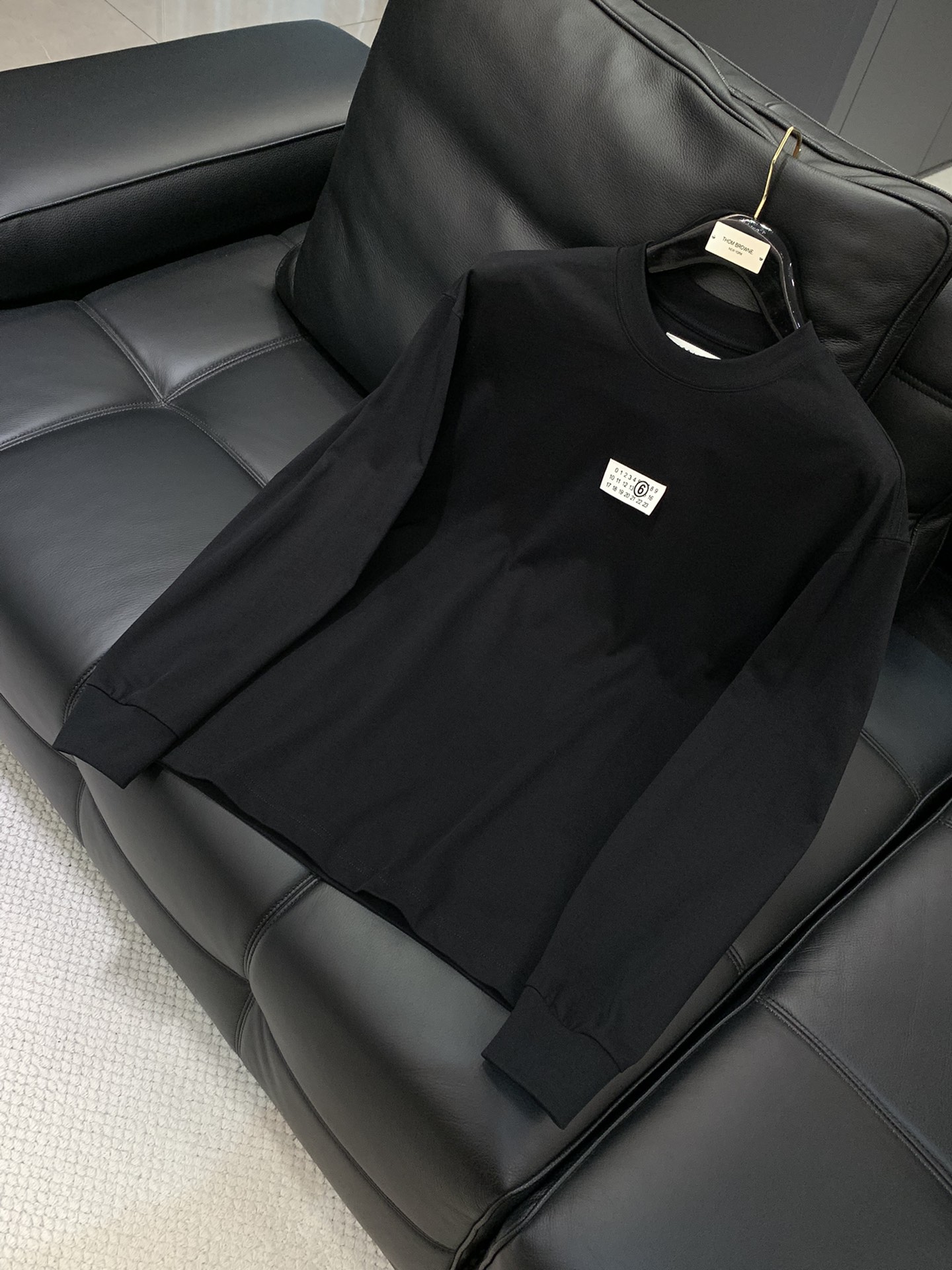 ，Maison Margiela马吉拉，2025早秋最新品，专柜同步有售，原单狠货，时尚休闲圆领长袖T恤