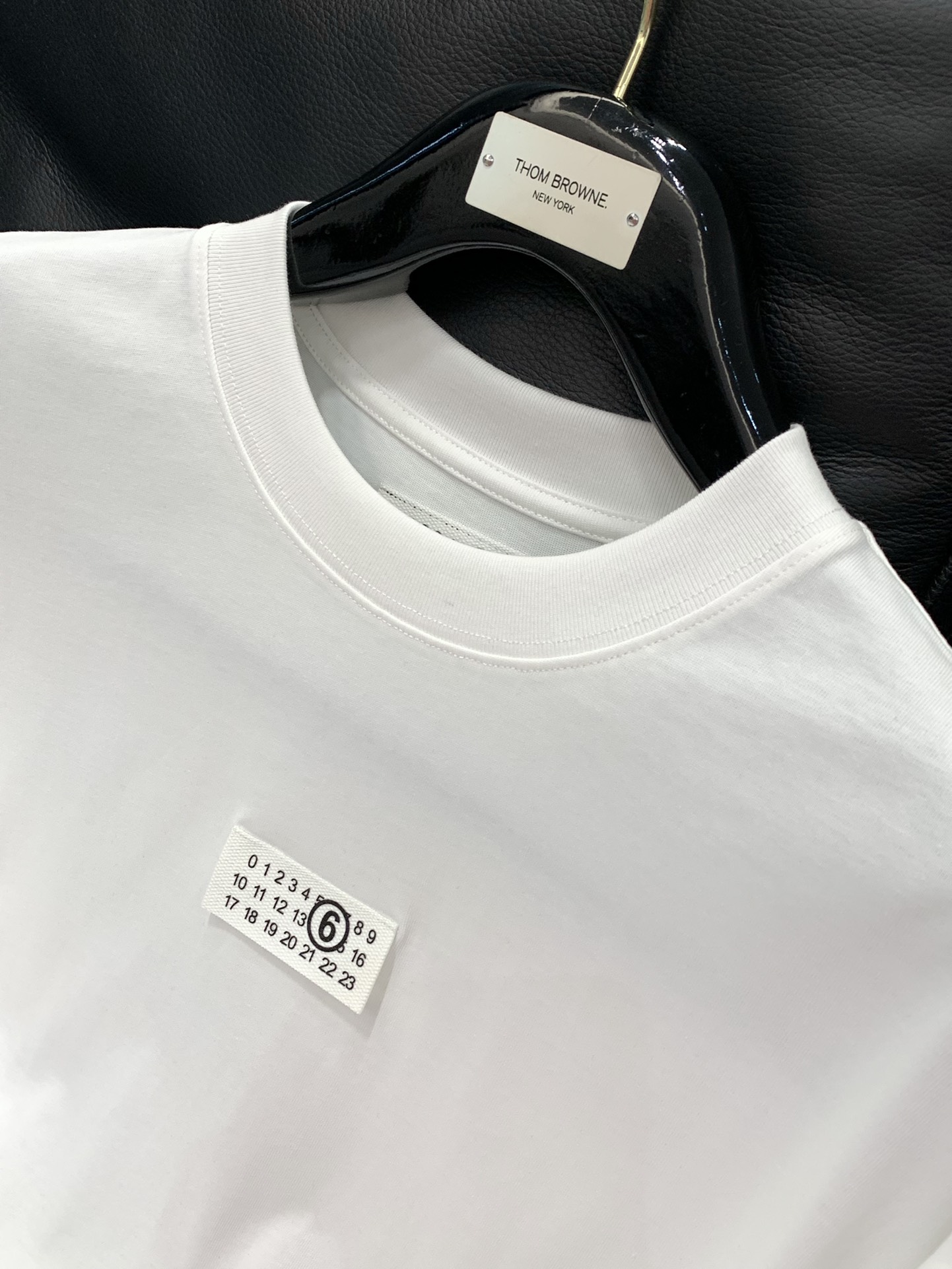 ，Maison Margiela马吉拉，2025早秋最新品，专柜同步有售，原单狠货，时尚休闲圆领长袖T恤