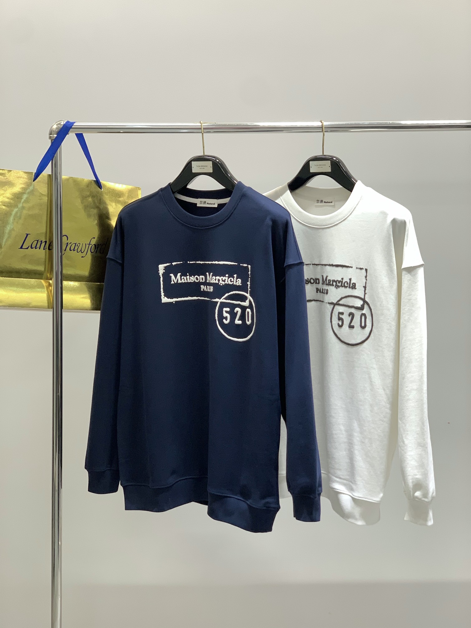 ，Maison Margiela马吉拉，2025秋季最新品，专柜同步有售，原单狠货，时尚休闲圆领长袖卫衣