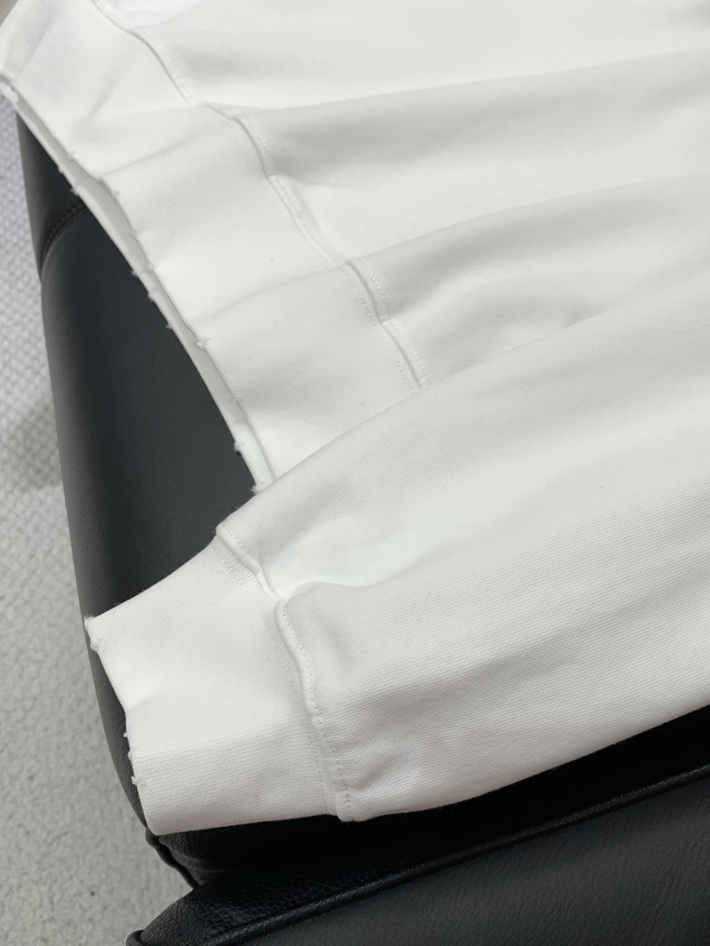 ，ARCTERYX 始祖鸟，2025早秋AW新品，时尚休闲圆领长袖卫衣，专柜同步有售，原单狠货，进口原版