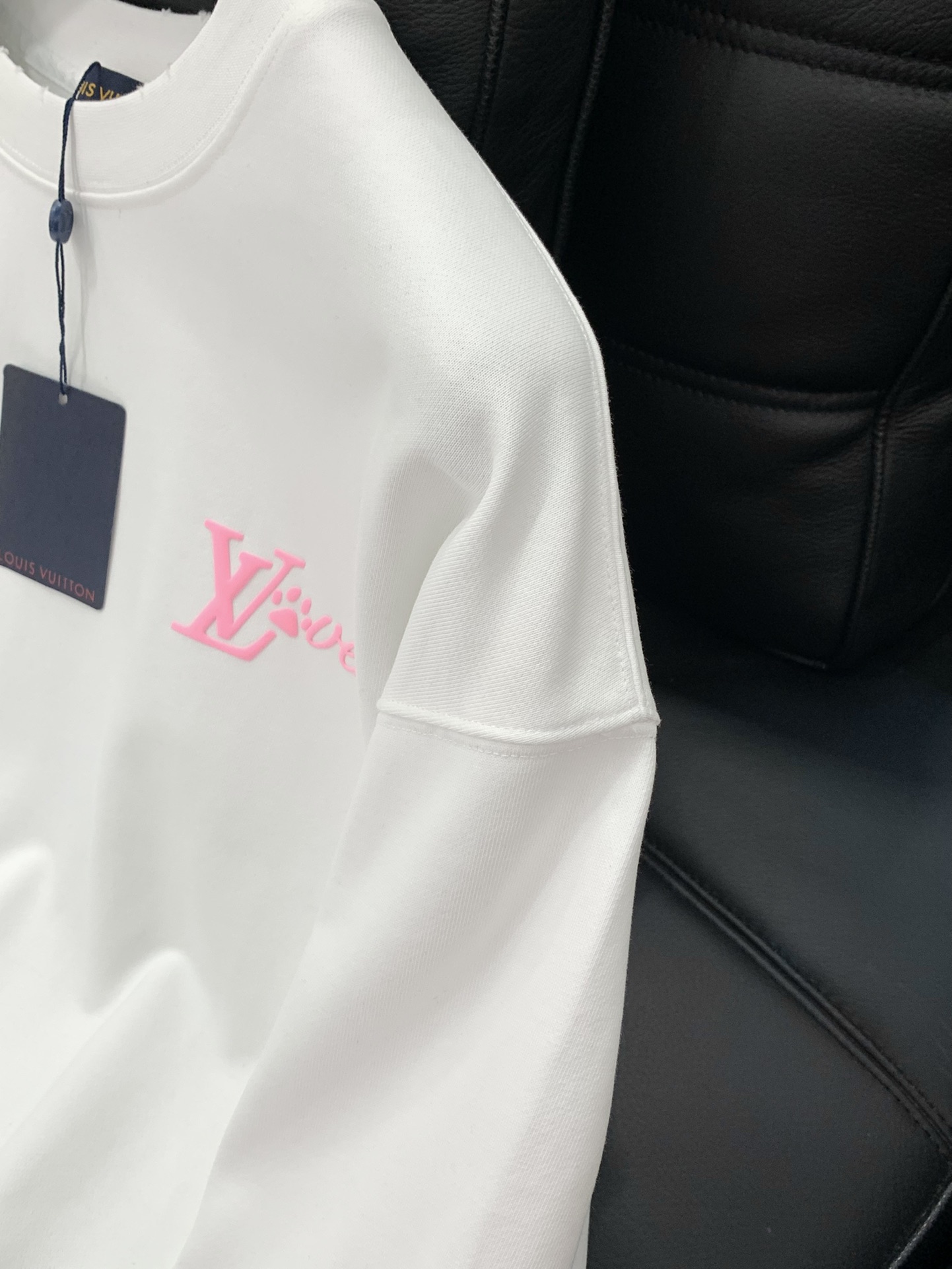 ，LouisVuitton 路易威登，2025秋季最新款，专柜同步有售，原单狠货，时尚休闲卫衣，上身很有