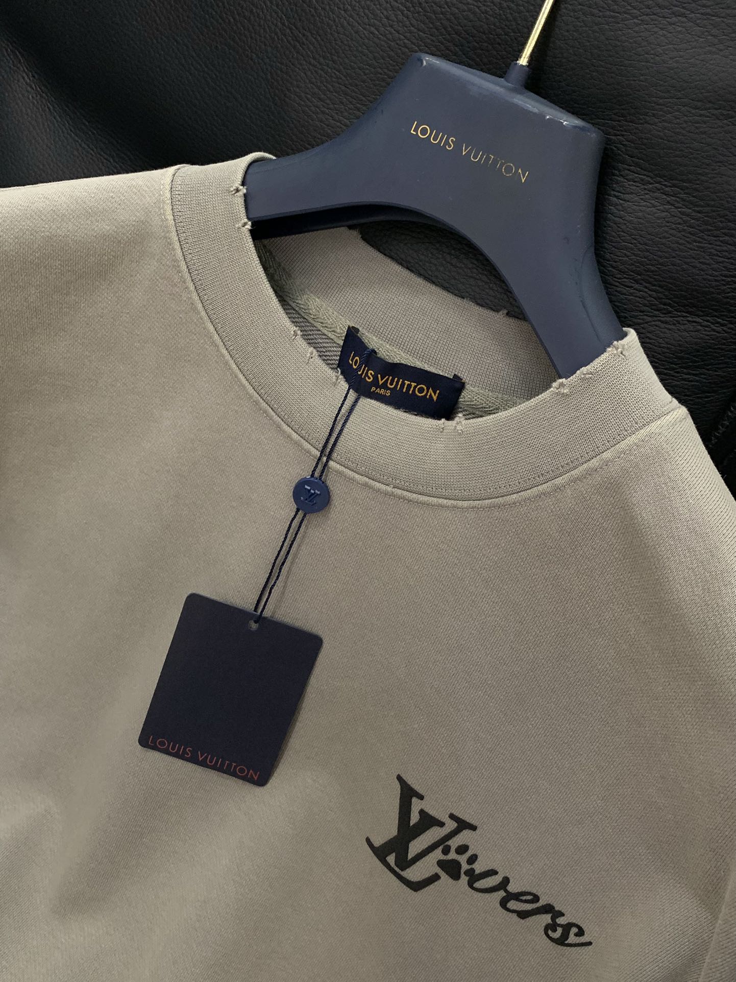 ，LouisVuitton 路易威登，2025秋季最新款，专柜同步有售，原单狠货，时尚休闲卫衣，上身很有