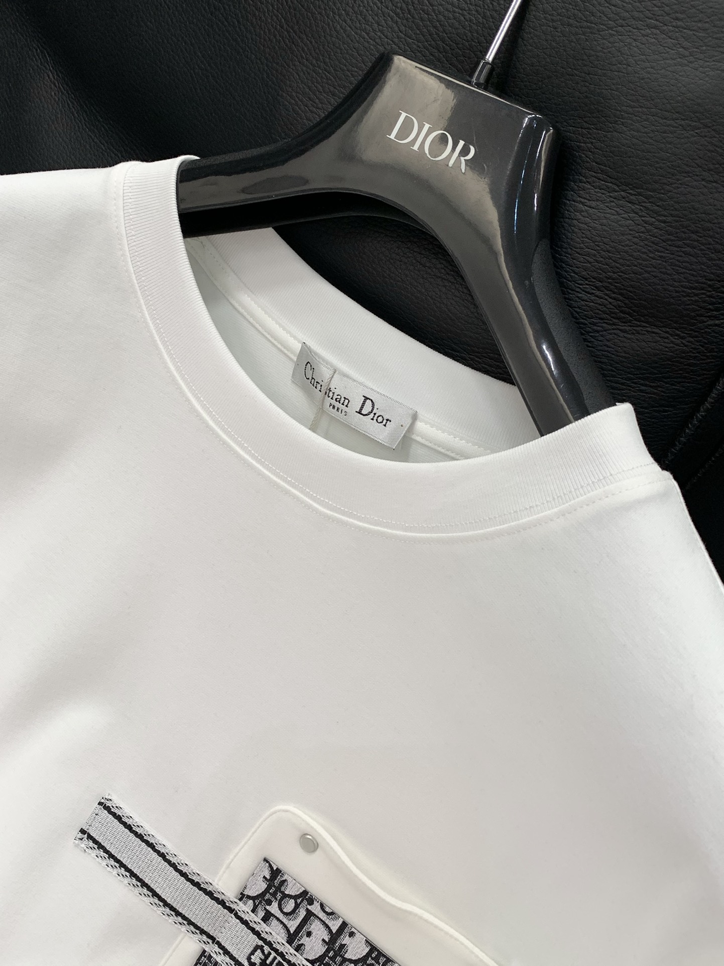 ，Dior 迪奥， 2025秋季新品，专柜同步有售，简约时尚休闲圆领长袖T恤，原版进口面料，舒适透气，顶