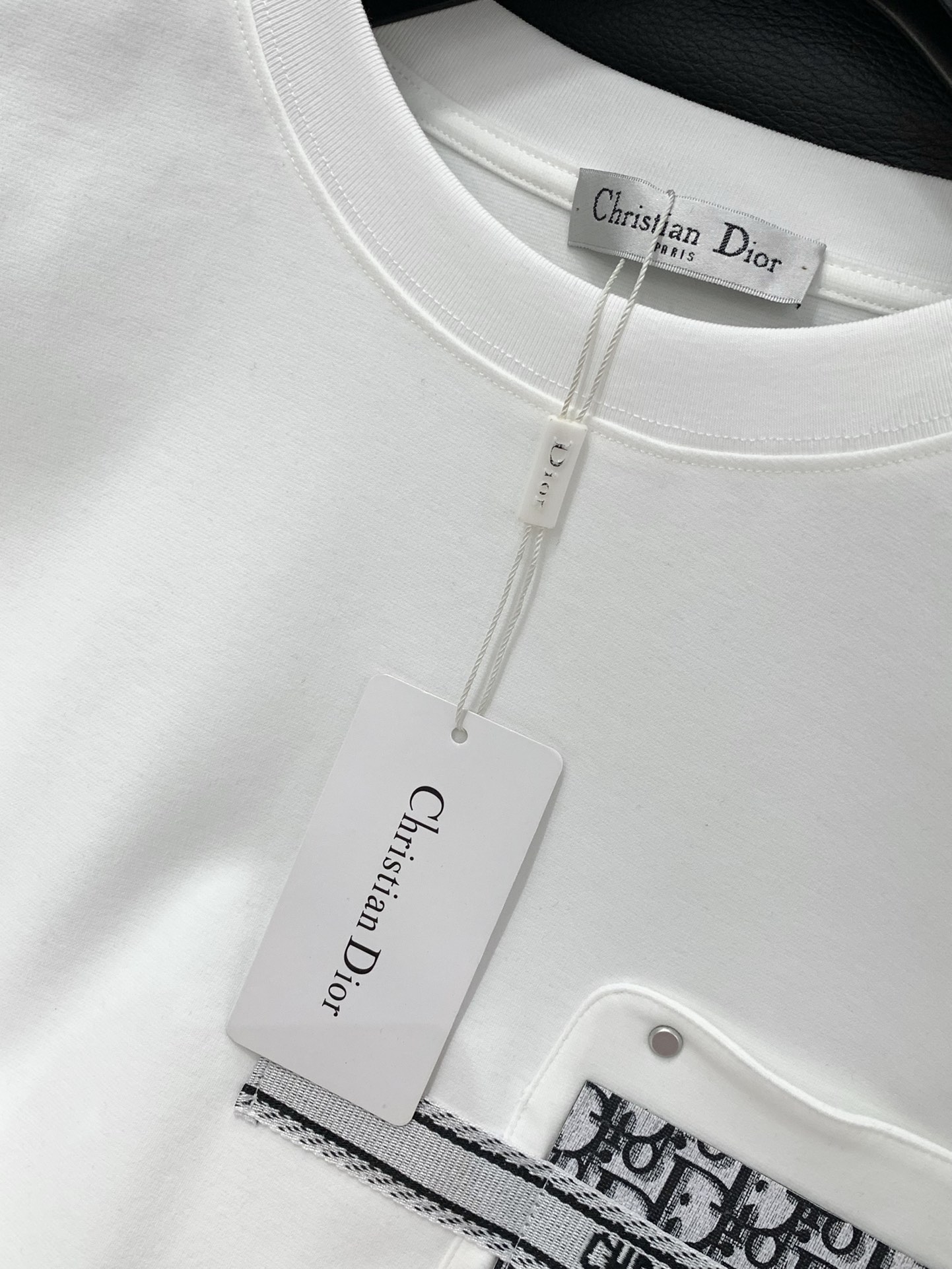 ，Dior 迪奥， 2025秋季新品，专柜同步有售，简约时尚休闲圆领长袖T恤，原版进口面料，舒适透气，顶