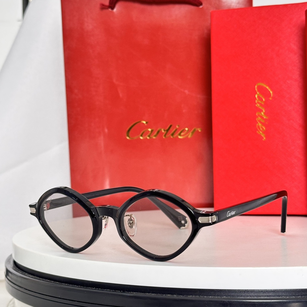  ‼️卡地亚 𝑪𝒂𝒓𝒕𝒊𝒆𝒓 Première系列
MOD：CT0540S
size：48口21-145