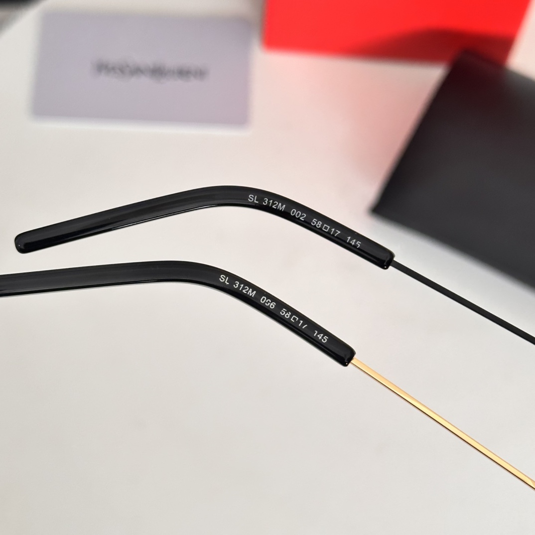  ‼️Saint Lauren*
MODEL：SL312M
SIZE：58口17-145
☾⋆