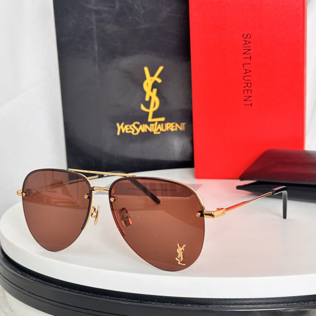  ‼️Saint Lauren*
Model ：CLASSIC11M
Size ：59口13-140
☾