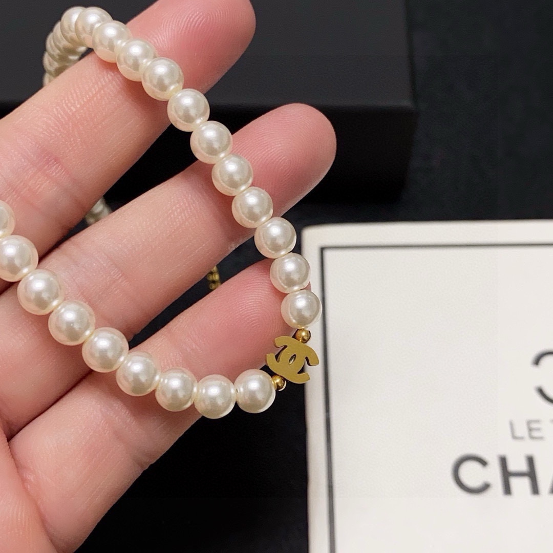 Chanel 新款 香奈儿Chanel最新款 韩版珍珠项链 超个性 百搭款特别特别赞 整体细节非常令人惊喜