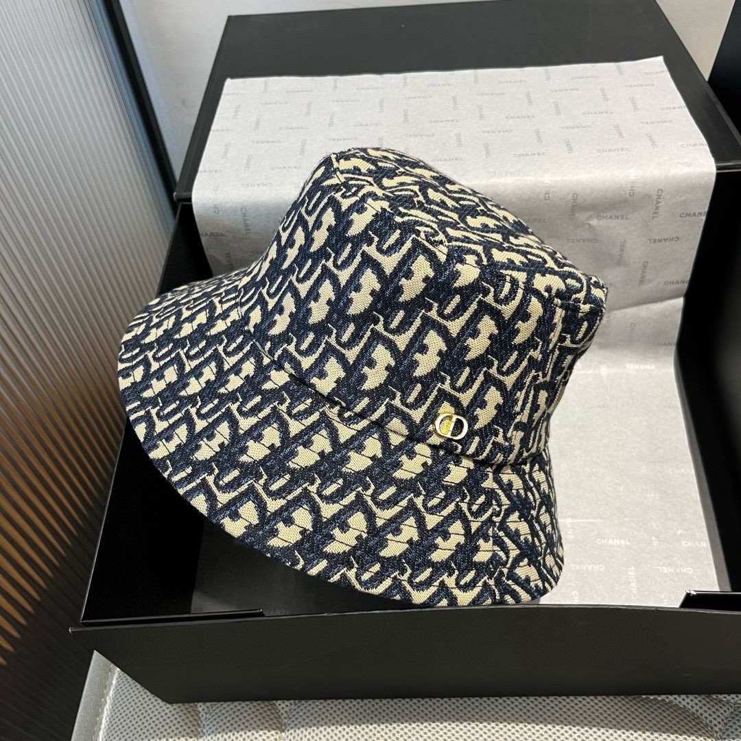 🆕
Dior迪奥新款渔夫帽