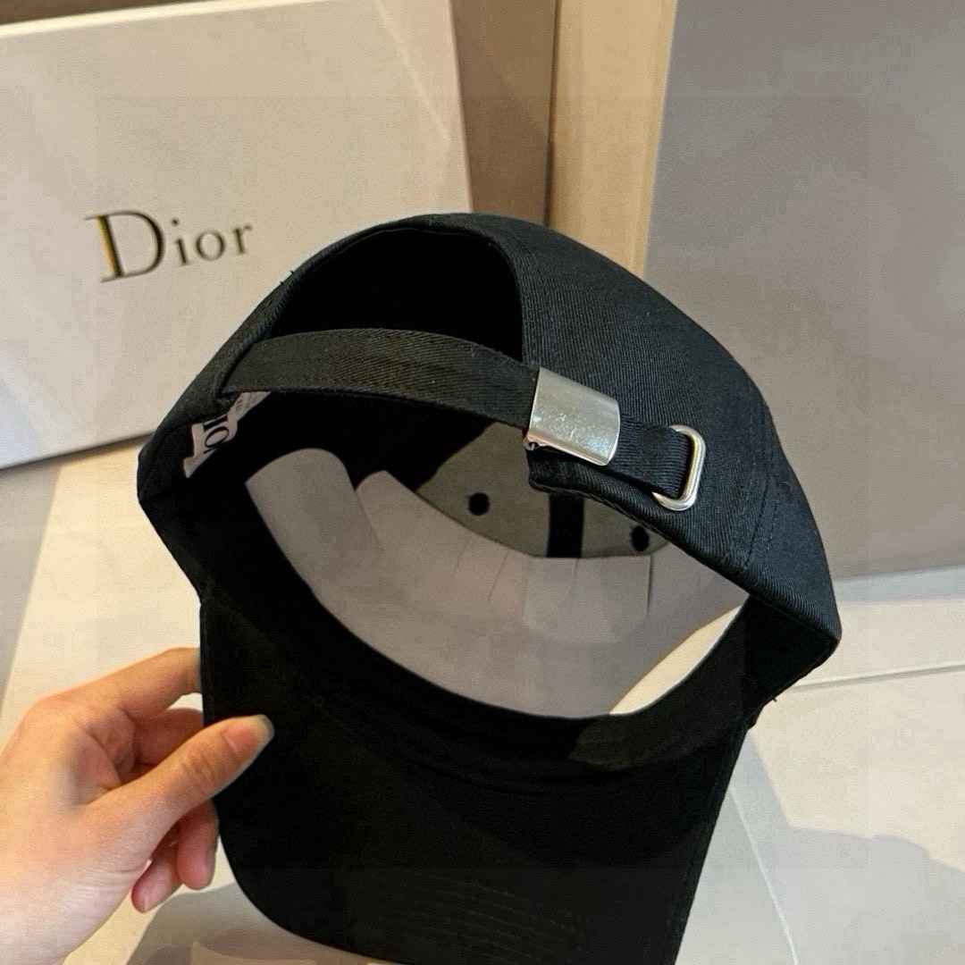 🆕
Dior迪奥鸭舌帽，男女款棒球帽，头围57cm