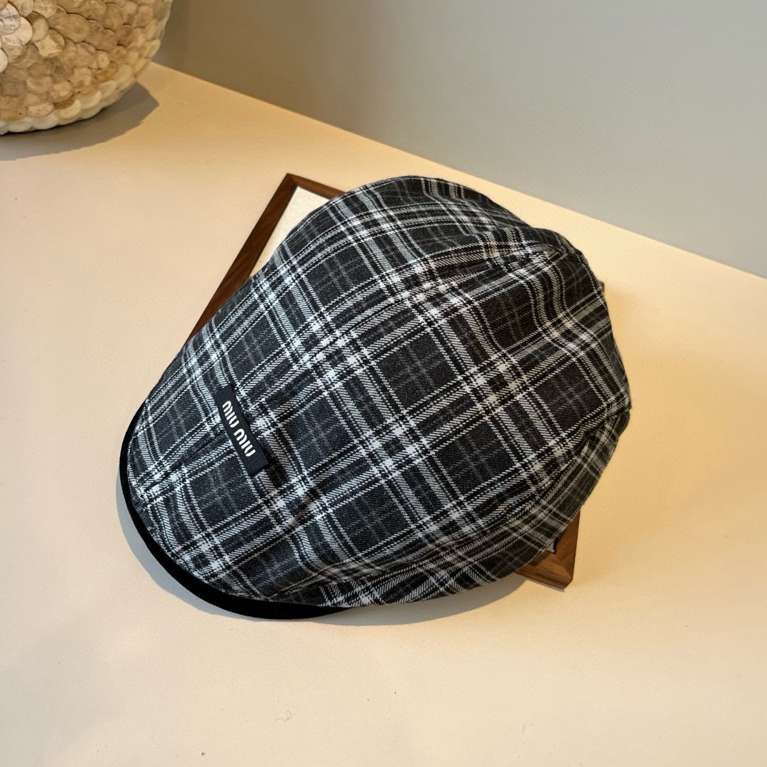 🆕

miumiu缪缪鸭舌前进帽，头围58cm