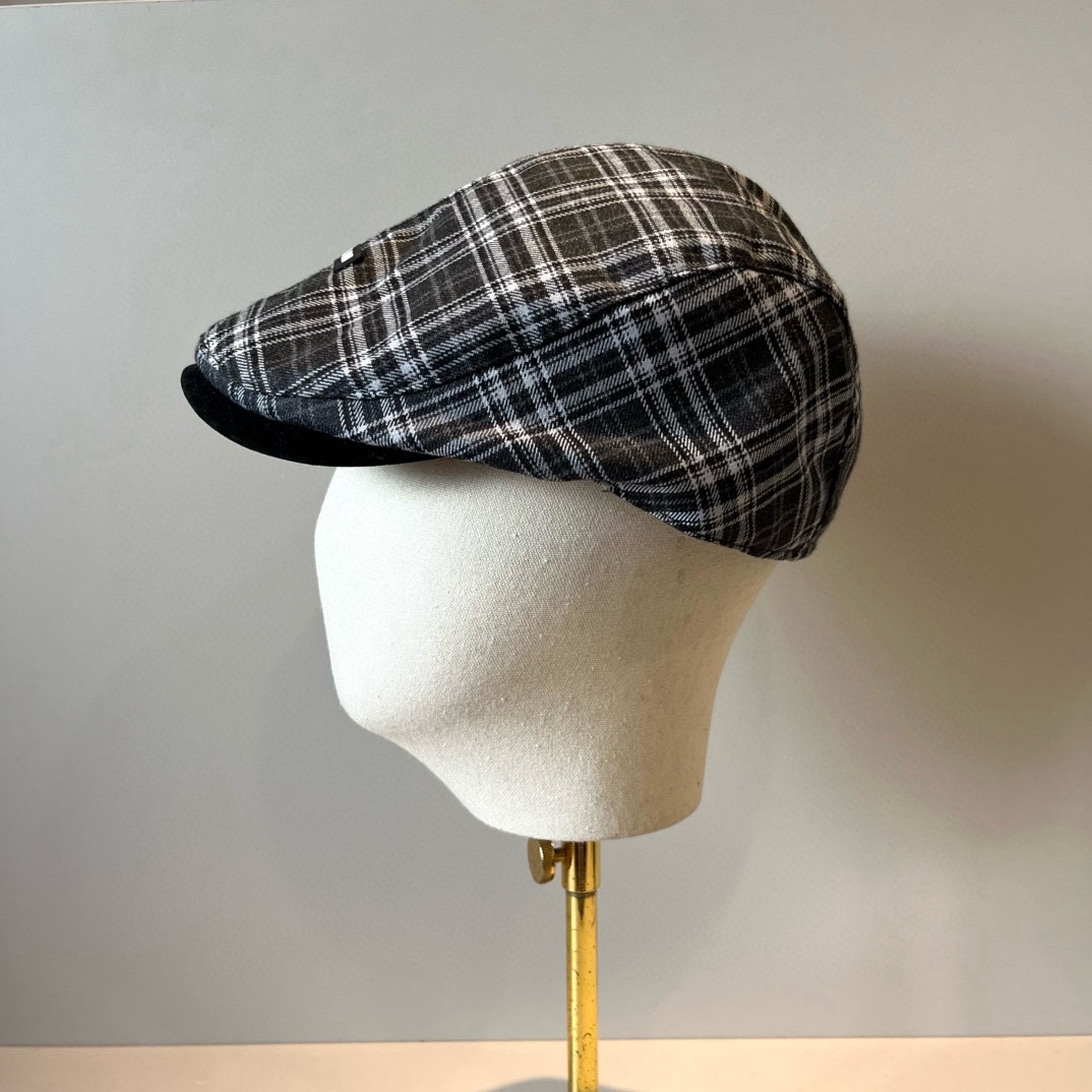 🆕

miumiu缪缪鸭舌前进帽，头围58cm