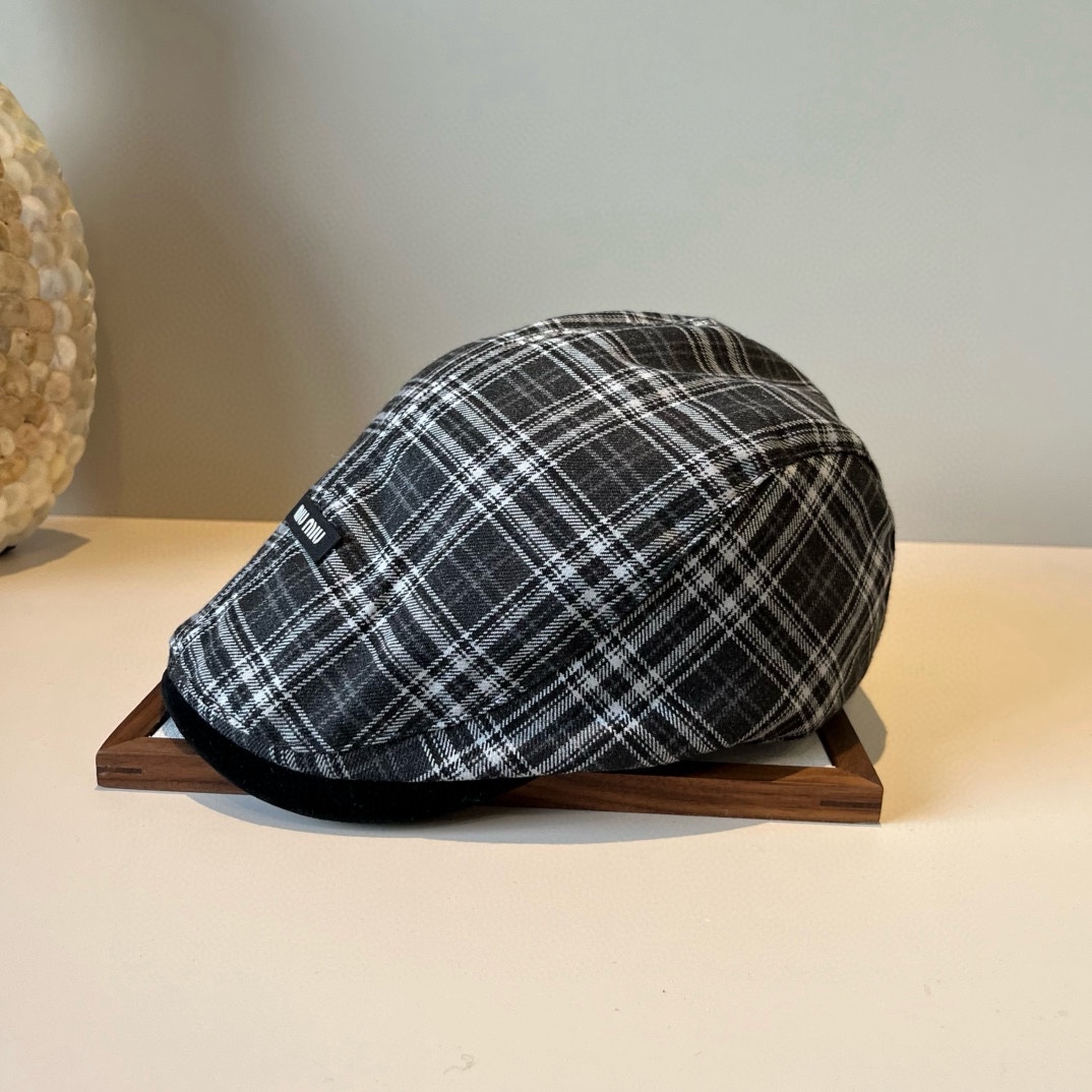 🆕

miumiu缪缪鸭舌前进帽，头围58cm