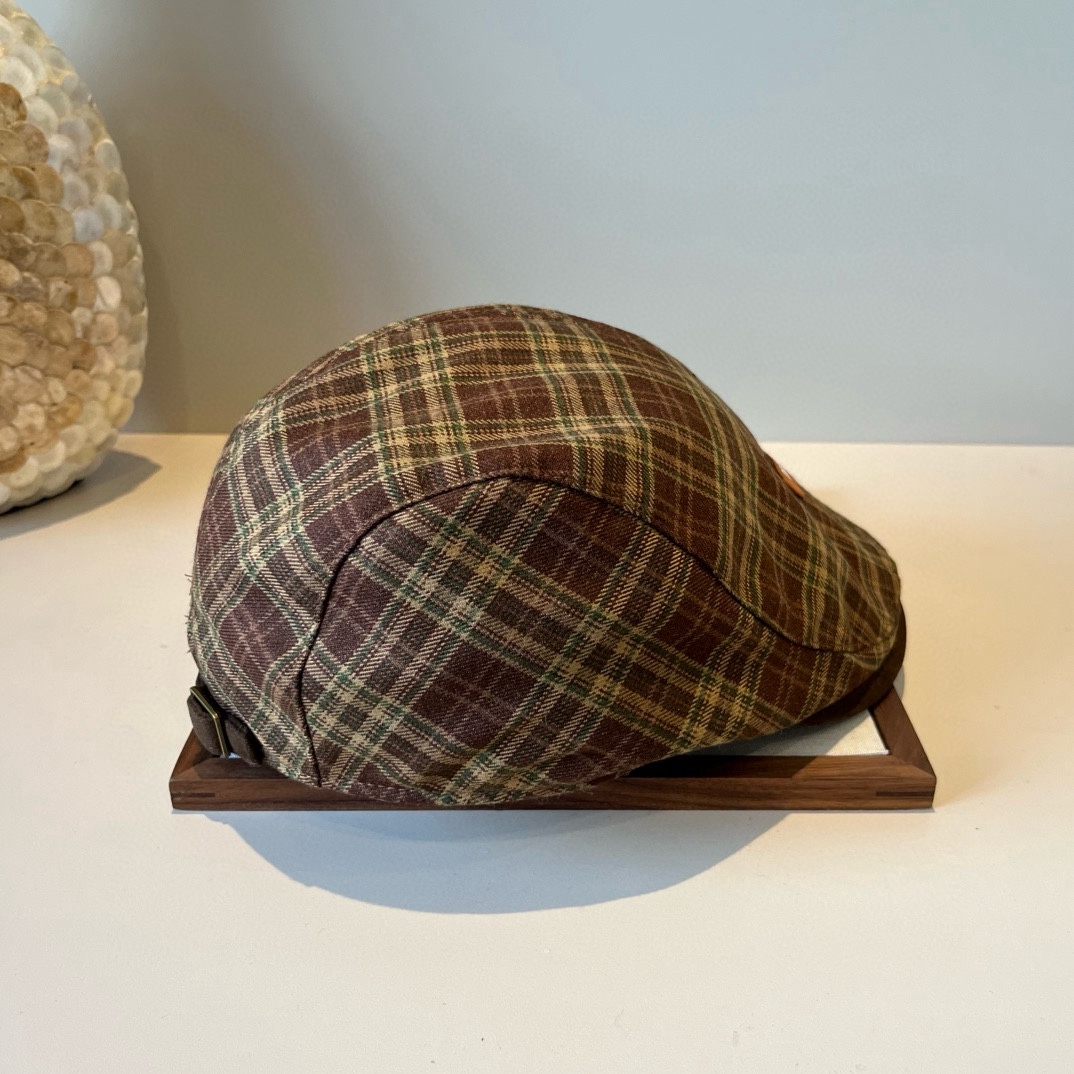 🆕

miumiu缪缪鸭舌前进帽，头围58cm