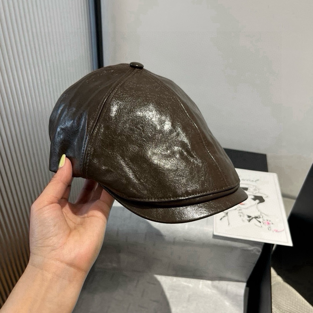 🆕

普拉达新款前进帽，高端定，头围57cm